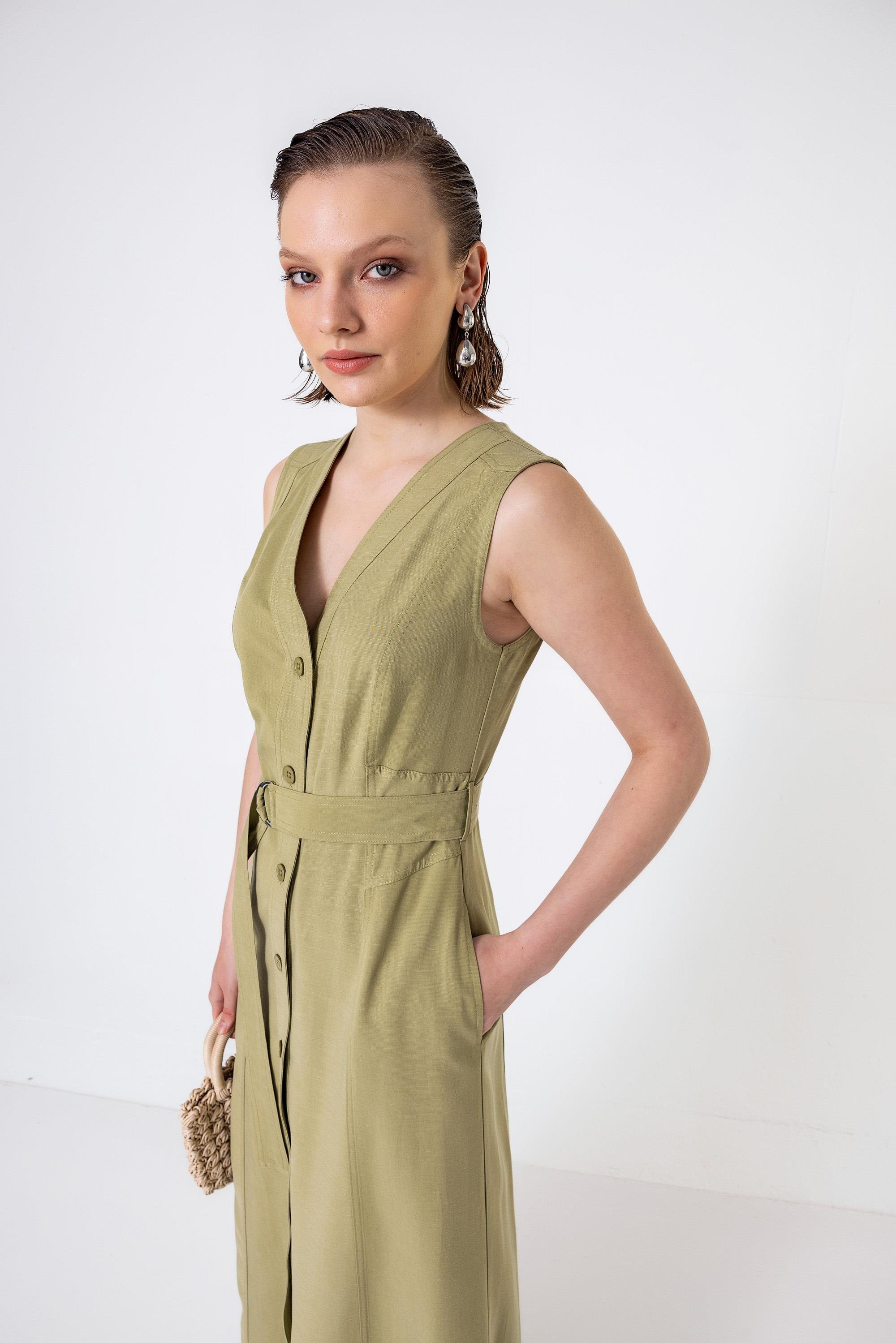 Kemerli V Yakalı Düğmeli Midi Boy Elbise Haki