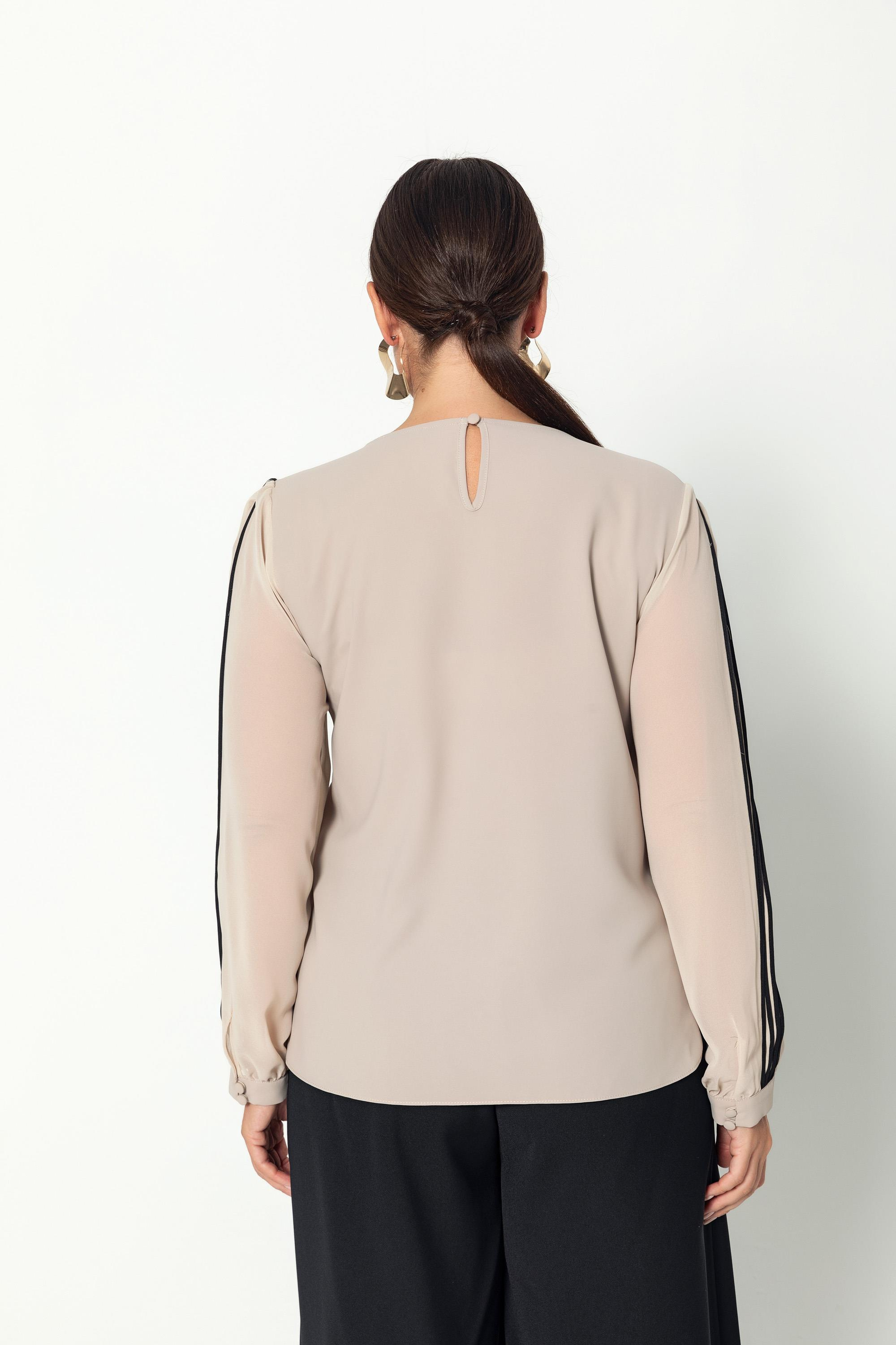 Kol Biye Detaylı Şifon Kollu Rahat Kesim Bluz Bej