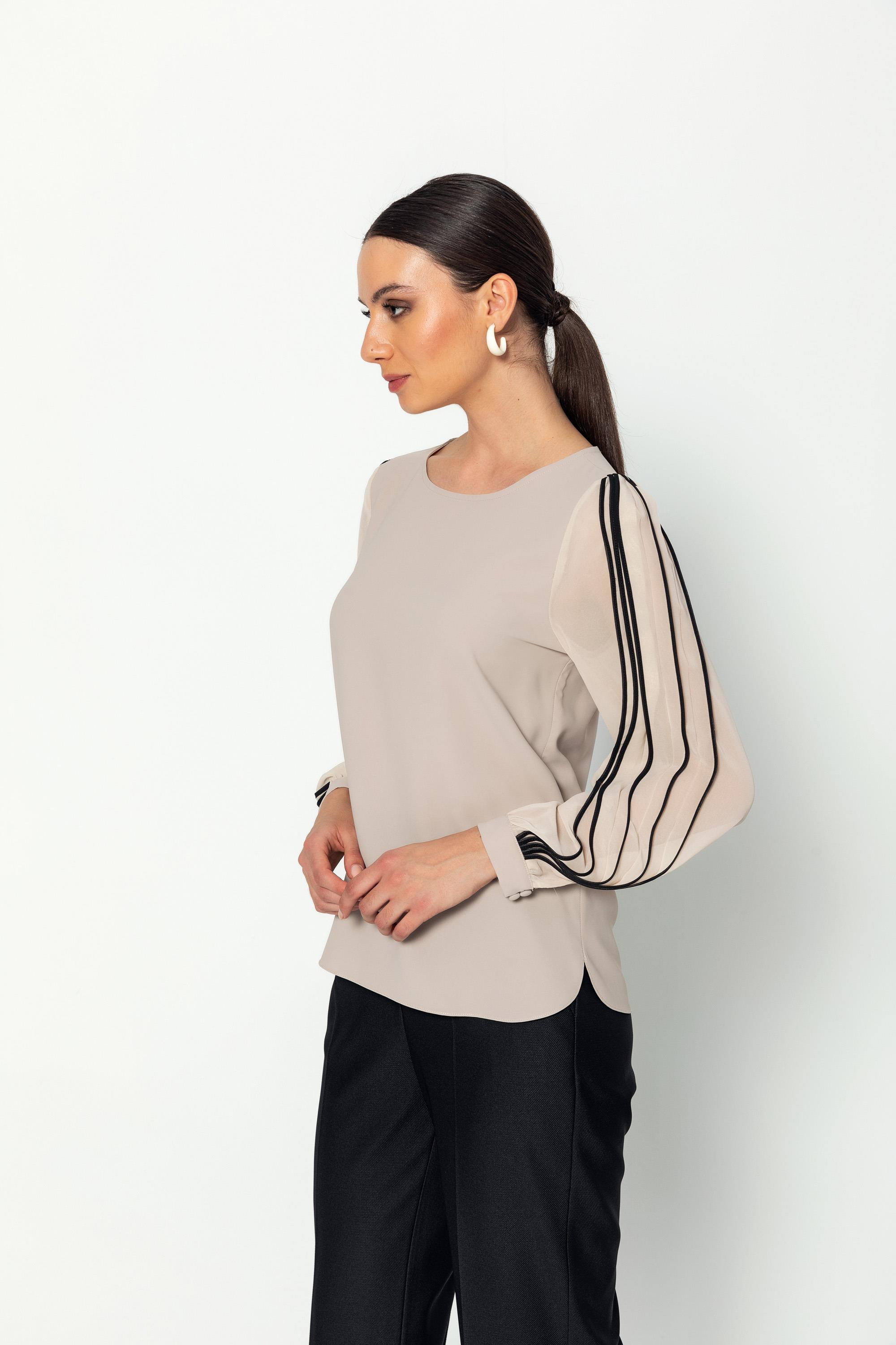 Kol Biye Detaylı Şifon Kollu Rahat Kesim Bluz Bej