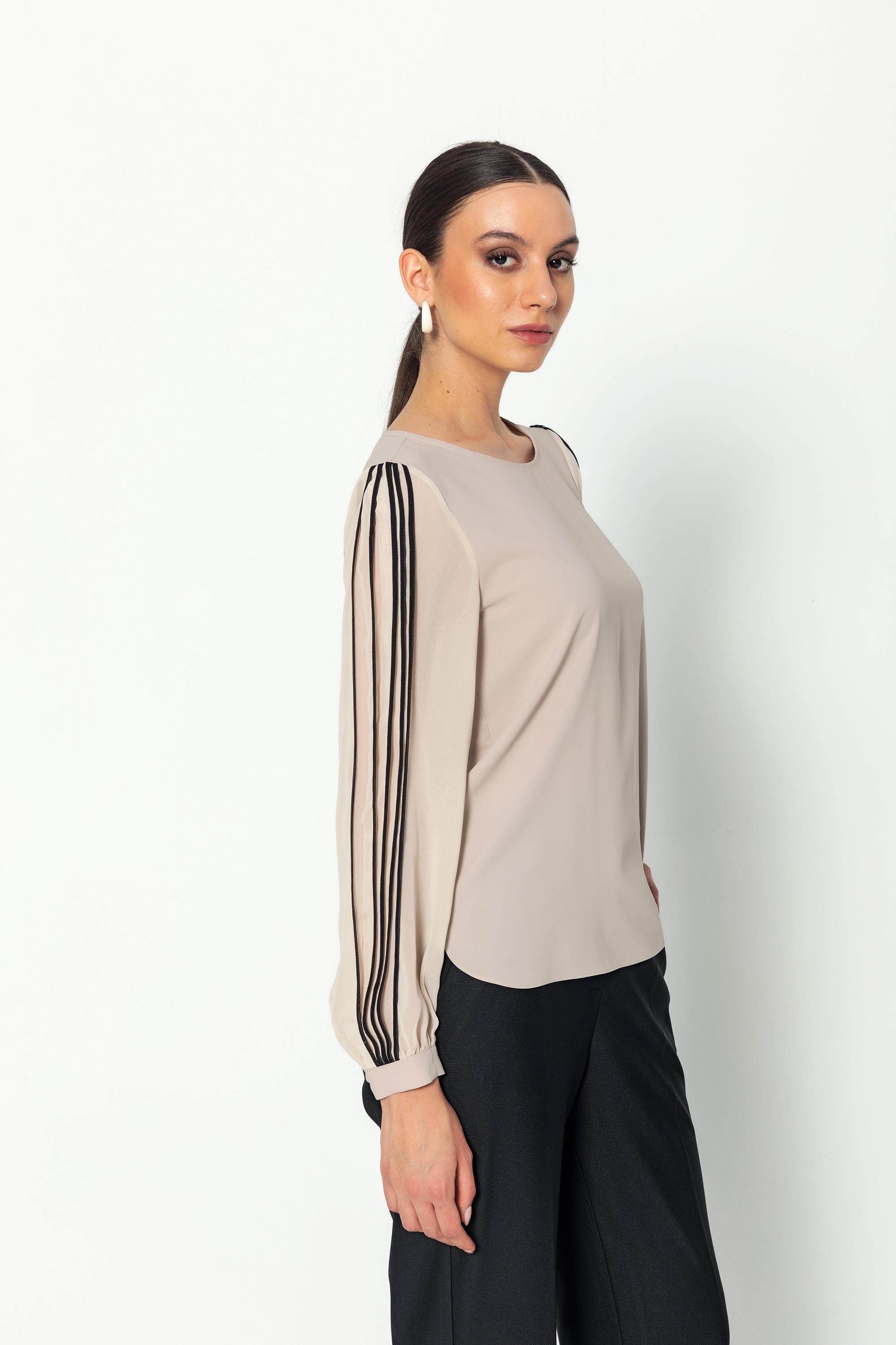 Kol Biye Detaylı Şifon Kollu Rahat Kesim Bluz Bej