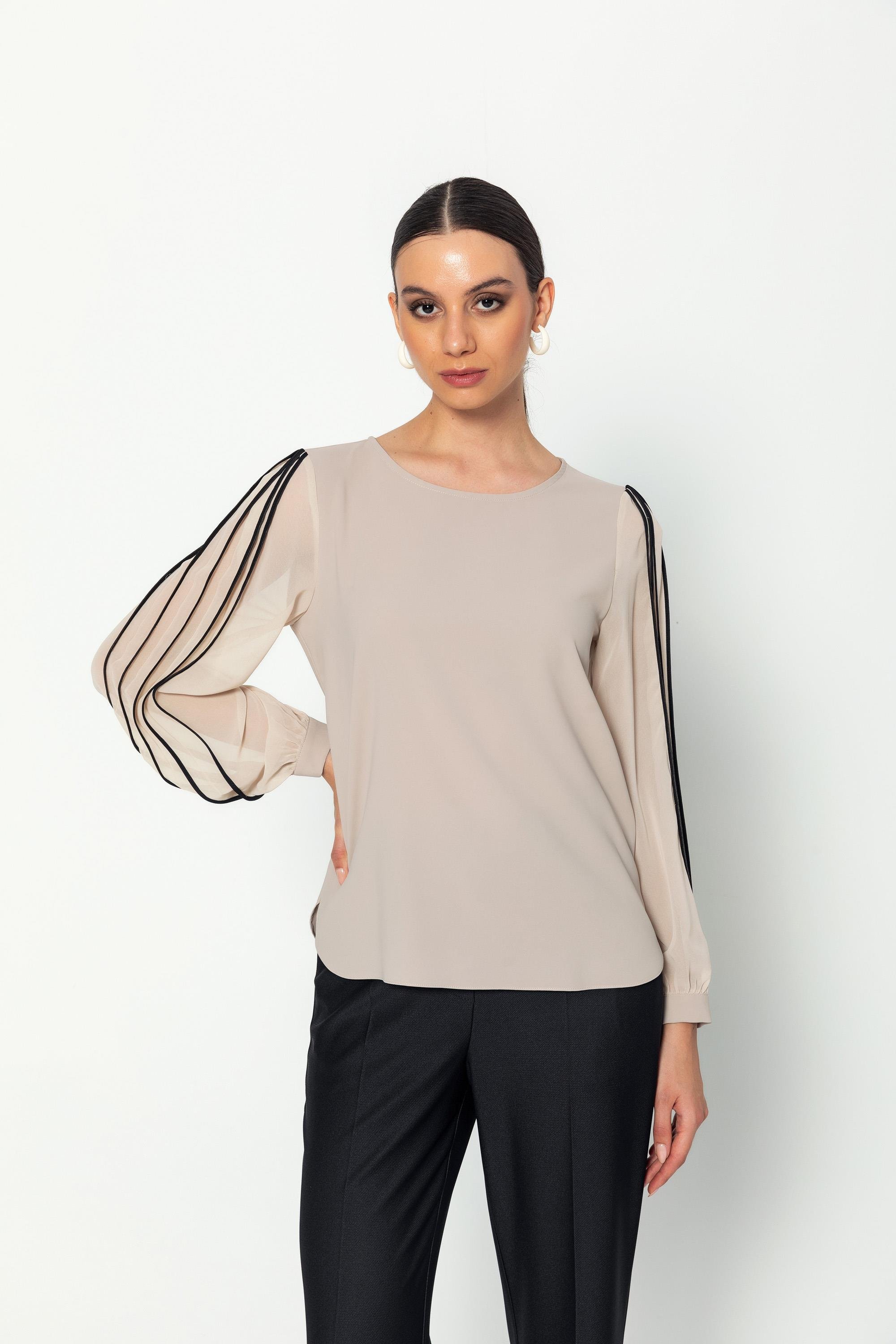 Kol Biye Detaylı Şifon Kollu Rahat Kesim Bluz Bej