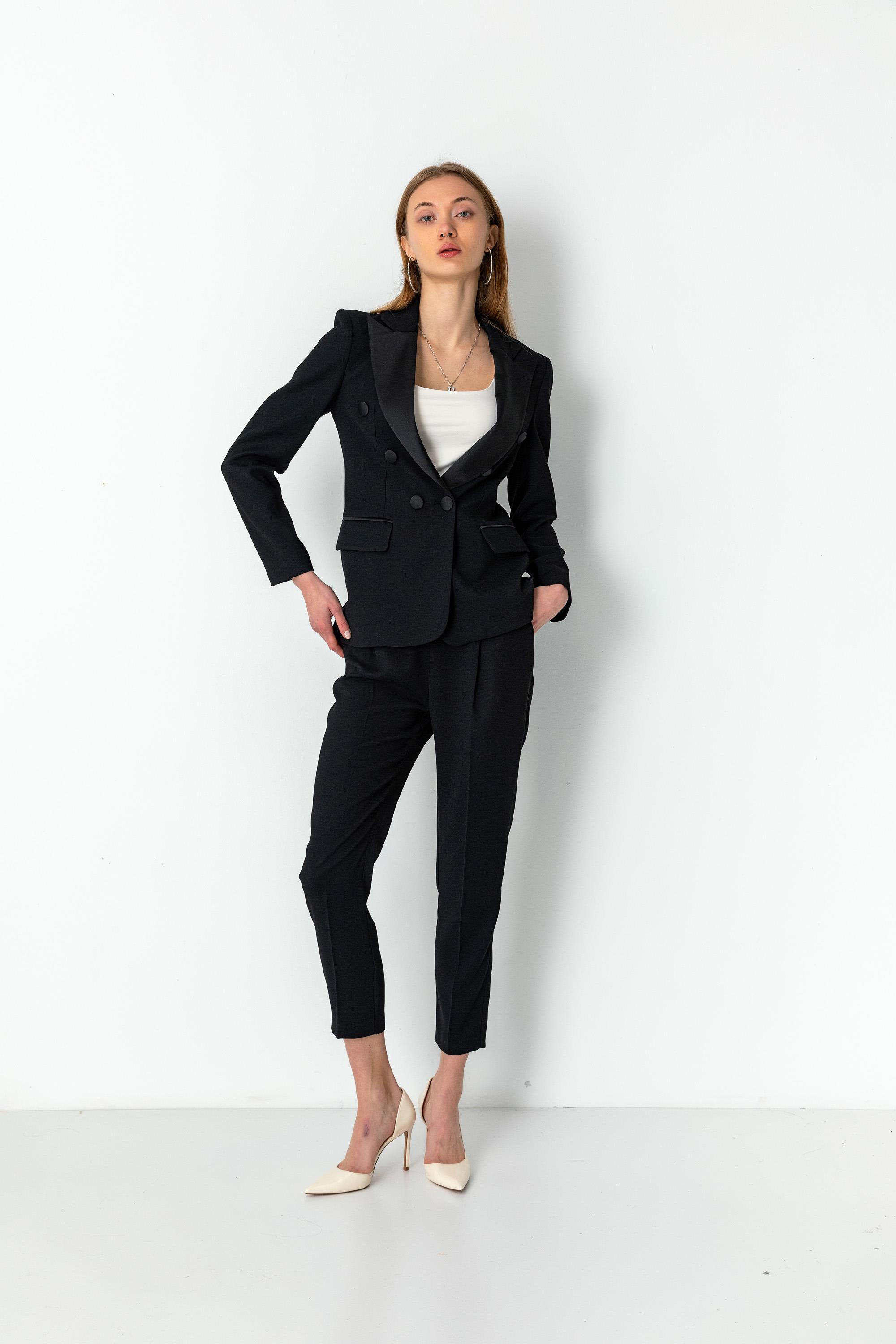 Krep Kumaşlı Kruvaze Yaka Astarlı Ceket ve Havuç Paça Pantolon Takım Siyah