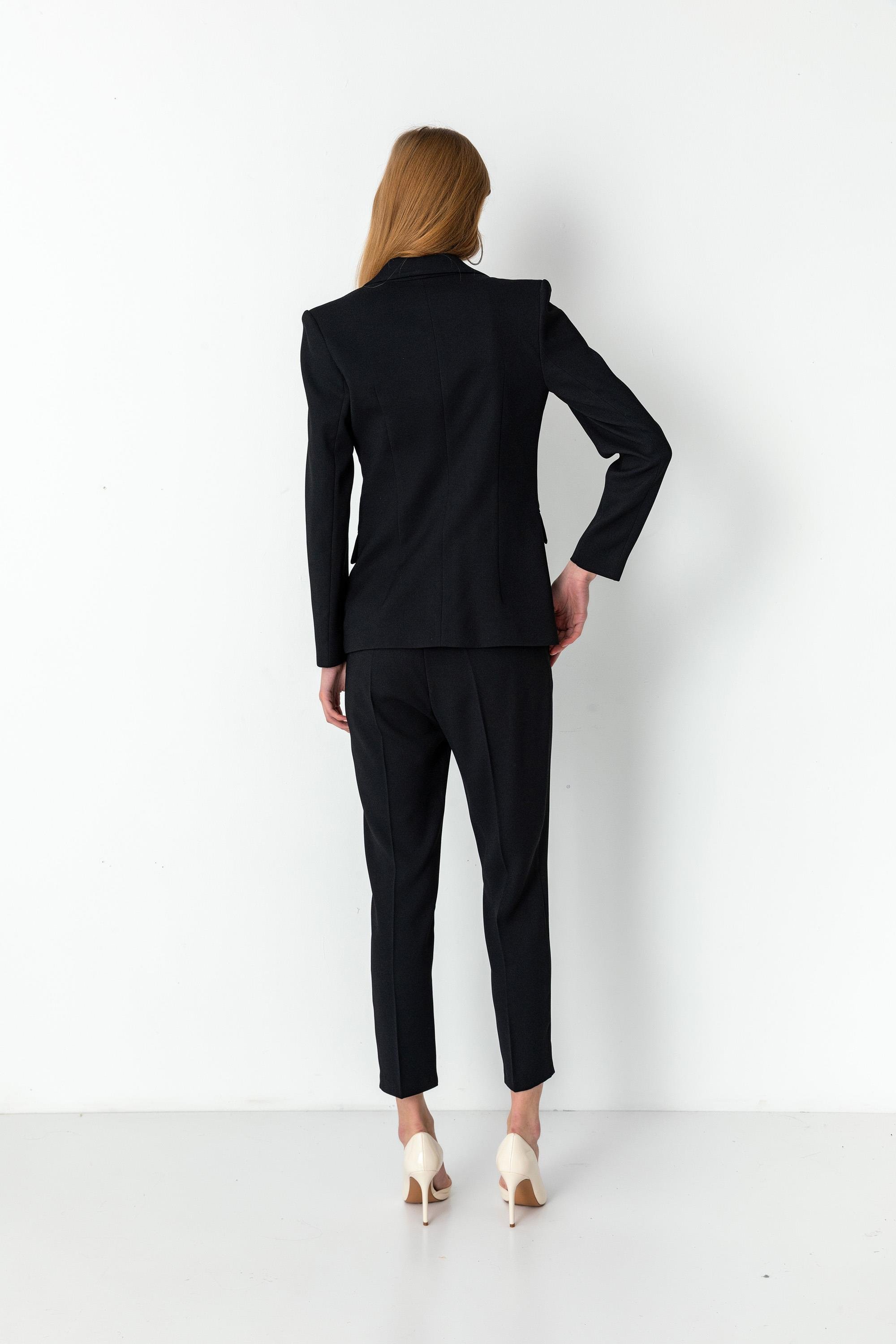 Krep Kumaşlı Kruvaze Yaka Astarlı Ceket ve Havuç Paça Pantolon Takım Siyah