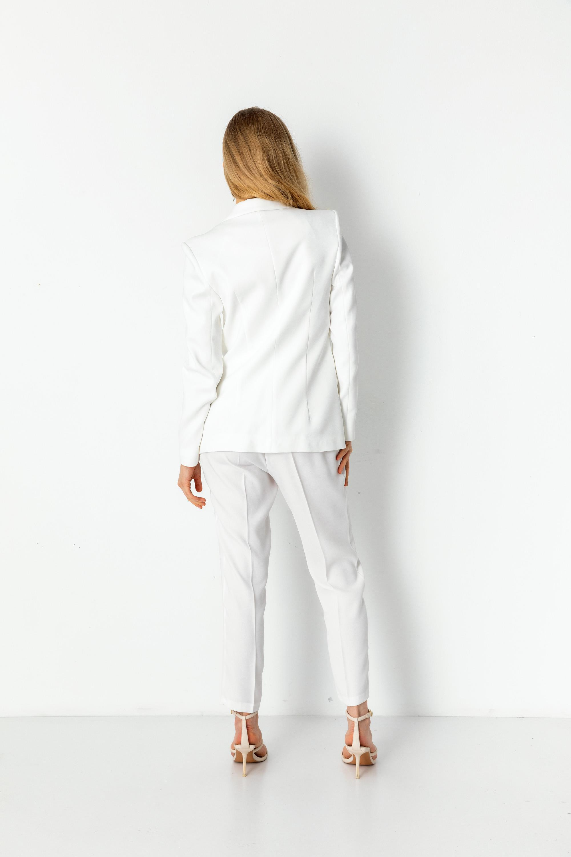 Krep Kumaşlı Kruvaze Yaka Astarlı Ceket ve Havuç Paça Pantolon Takım Ecru