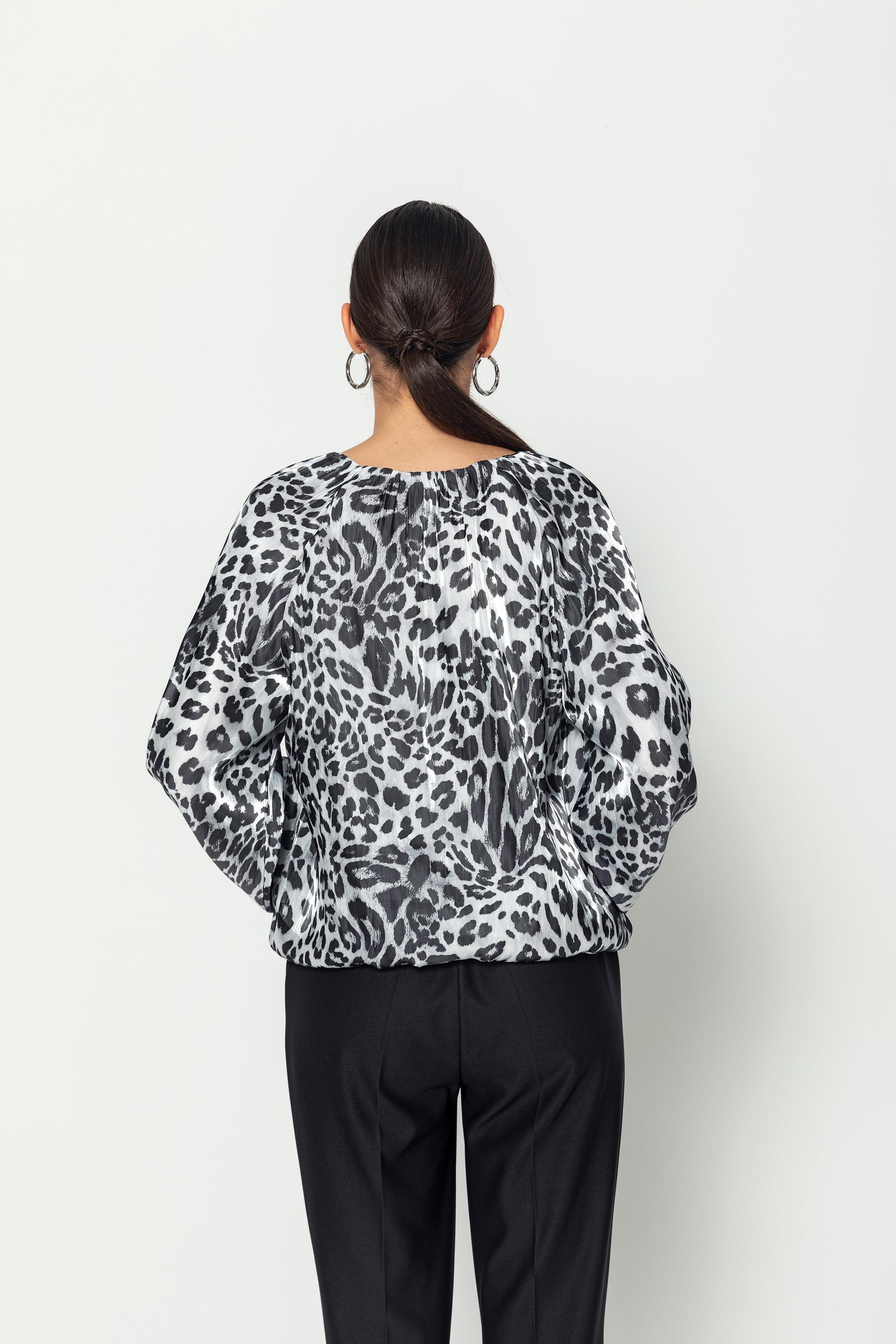 Leopar Desenli̇ V Yaka  Uzun Kollu Balon  Bluz Siyah-Beyaz