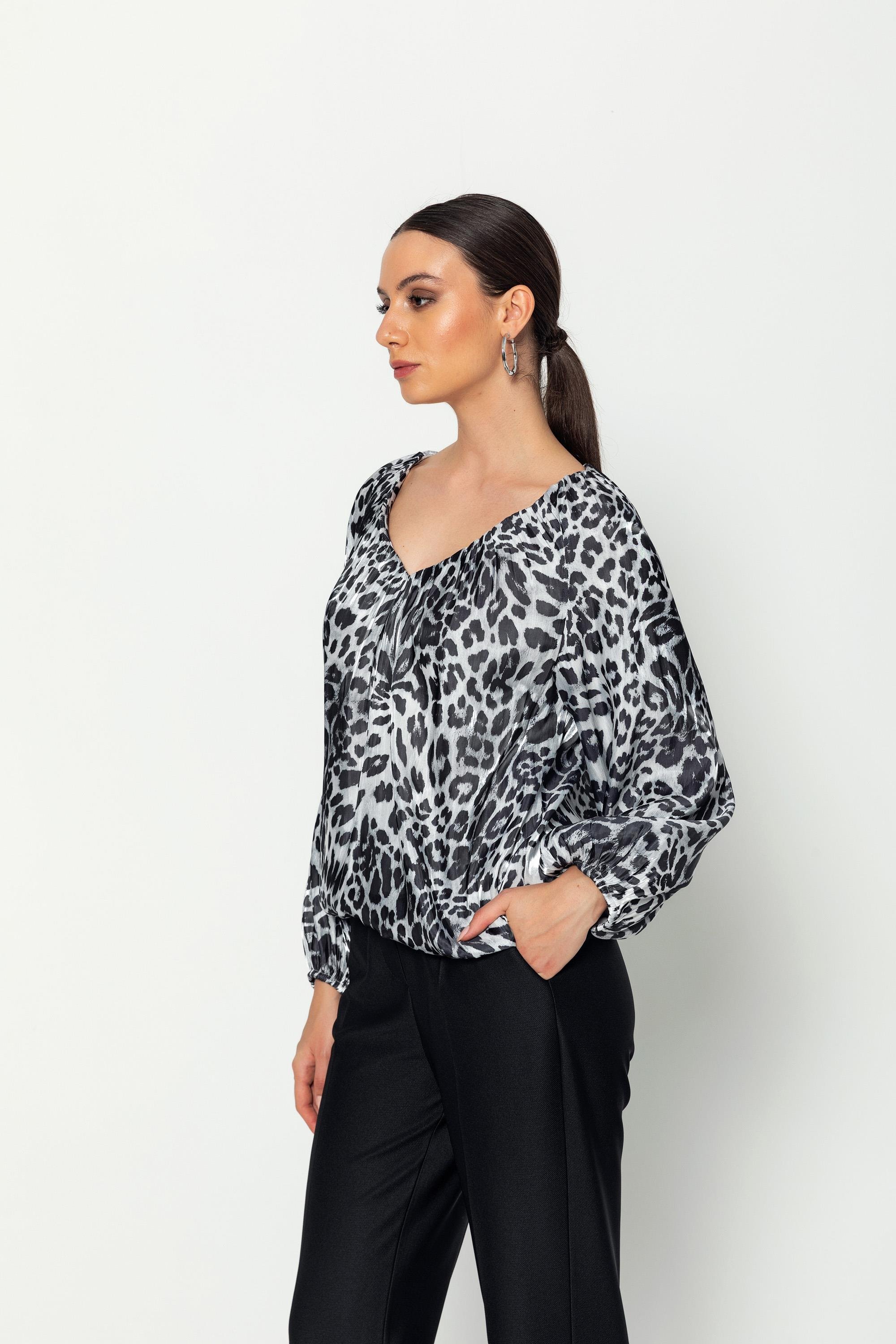Leopar Desenli̇ V Yaka  Uzun Kollu Balon  Bluz Siyah-Beyaz