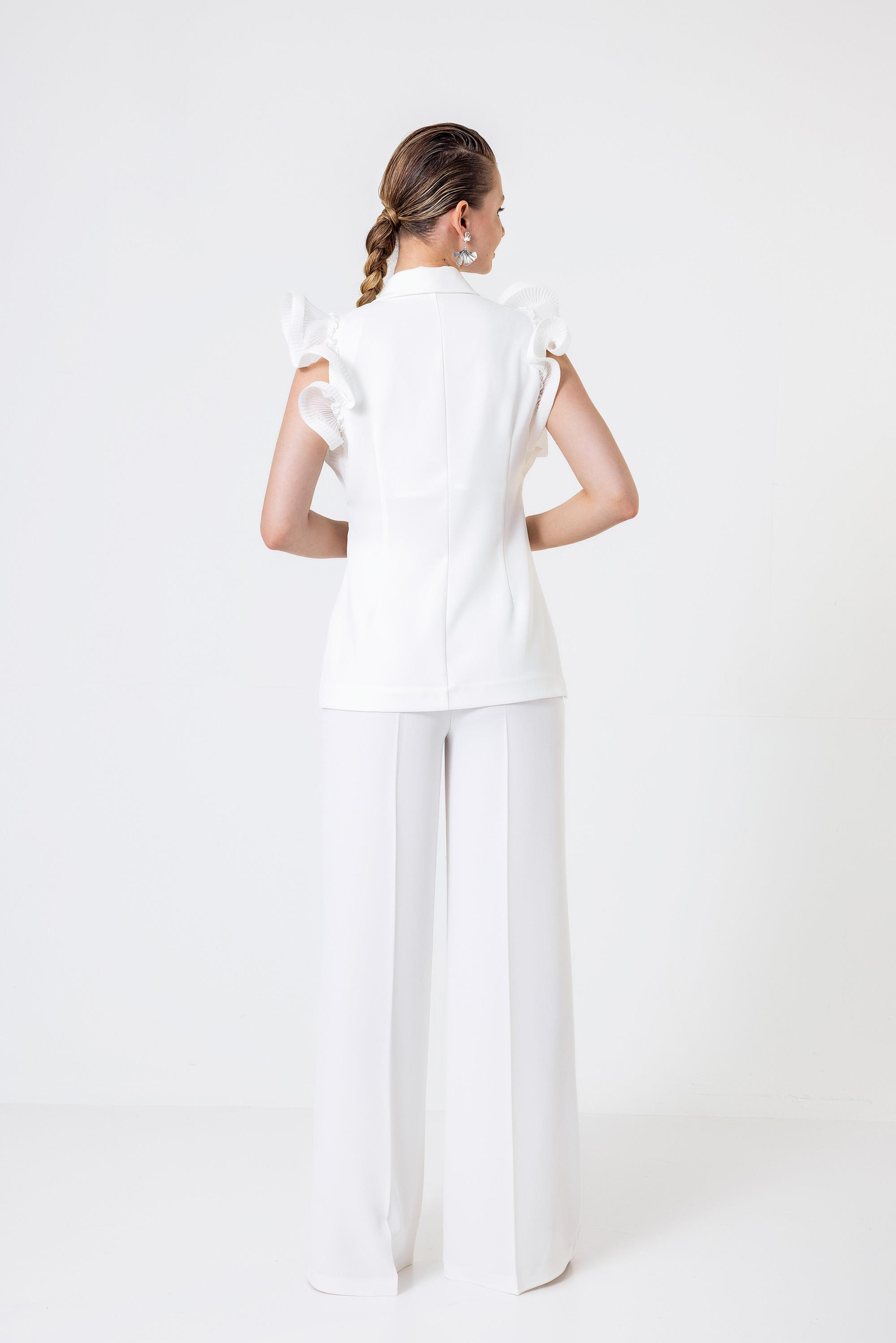 Pilise Kollu Taş İşleme Kordon Detaylı Yarım Astarlı Kruvaze Yelekli Palazzo Pantolonlu Takım Ecru