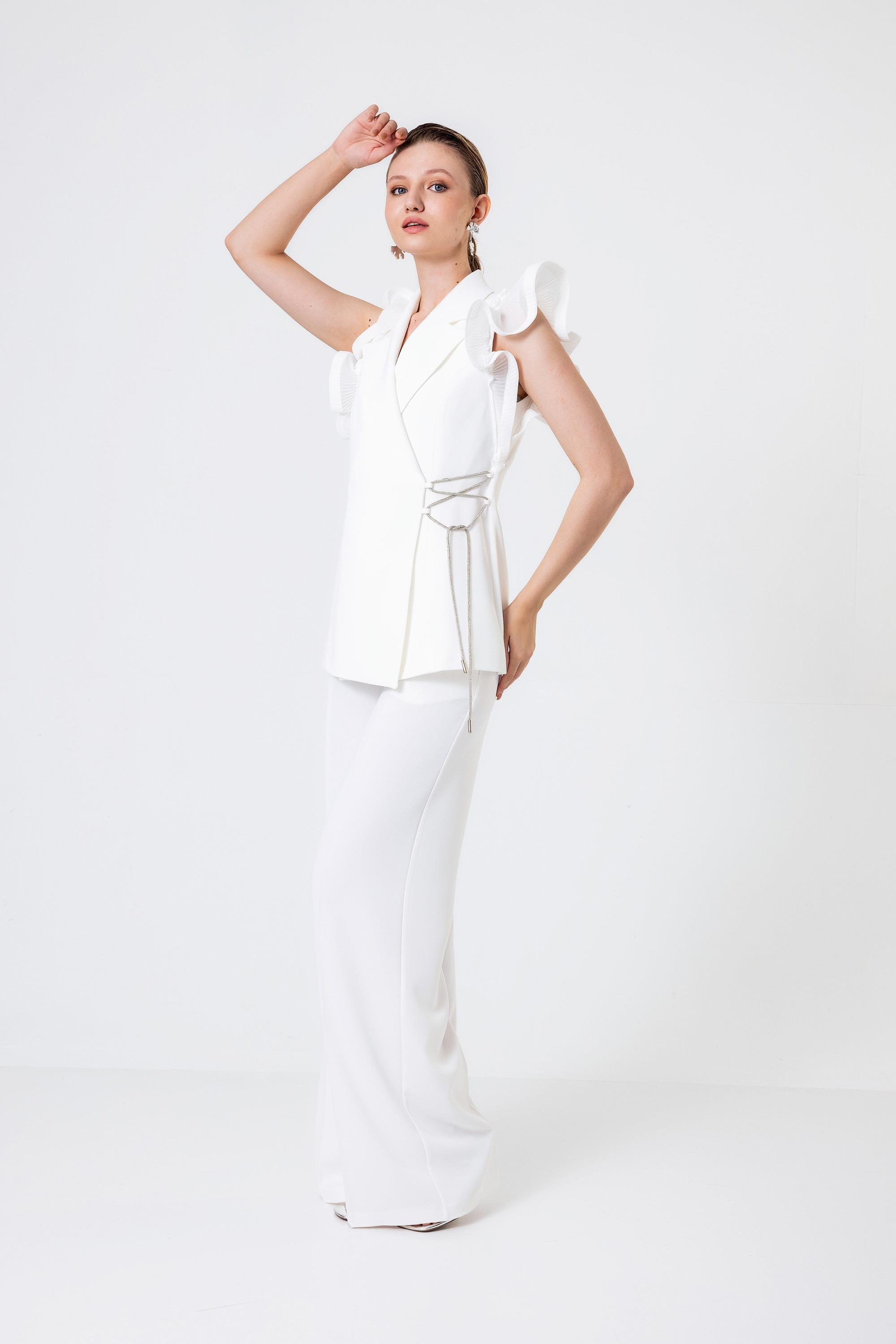 Pilise Kollu Taş İşleme Kordon Detaylı Yarım Astarlı Kruvaze Yelekli Palazzo Pantolonlu Takım Ecru