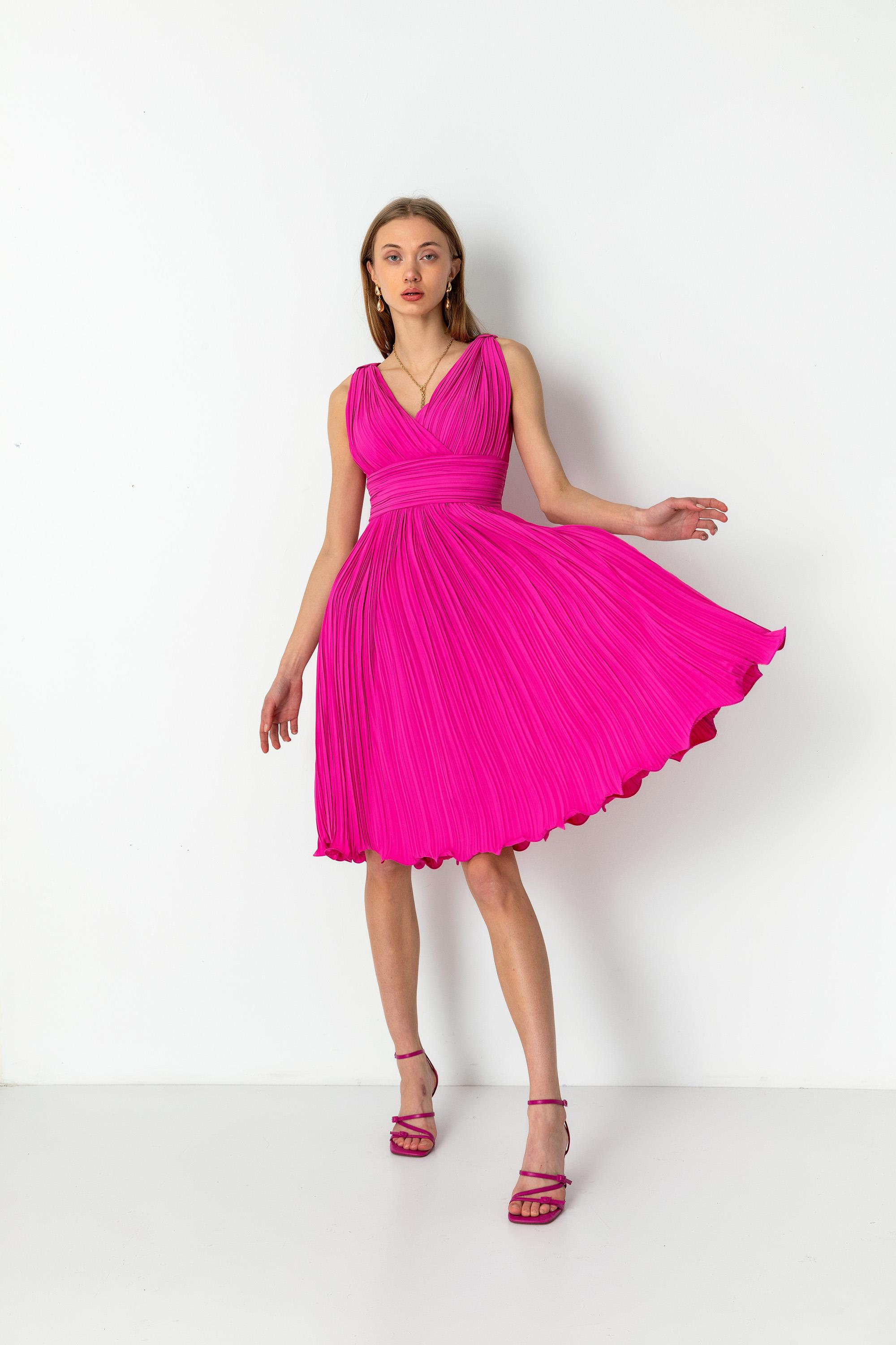 Piliseli Üst Beden Astarlı Sıfır Kol Mini Elbise Pembe