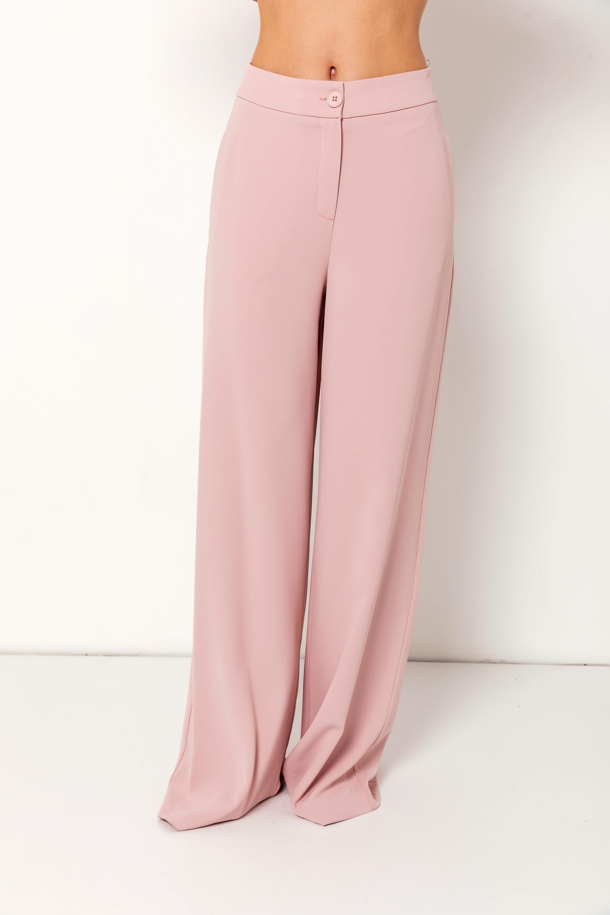 Taş Detaylı Pilise Kollu Yelekli Bol Paça Pantalon Takım – Işıltılı ve Zarif Bir Dokunuş Pudra