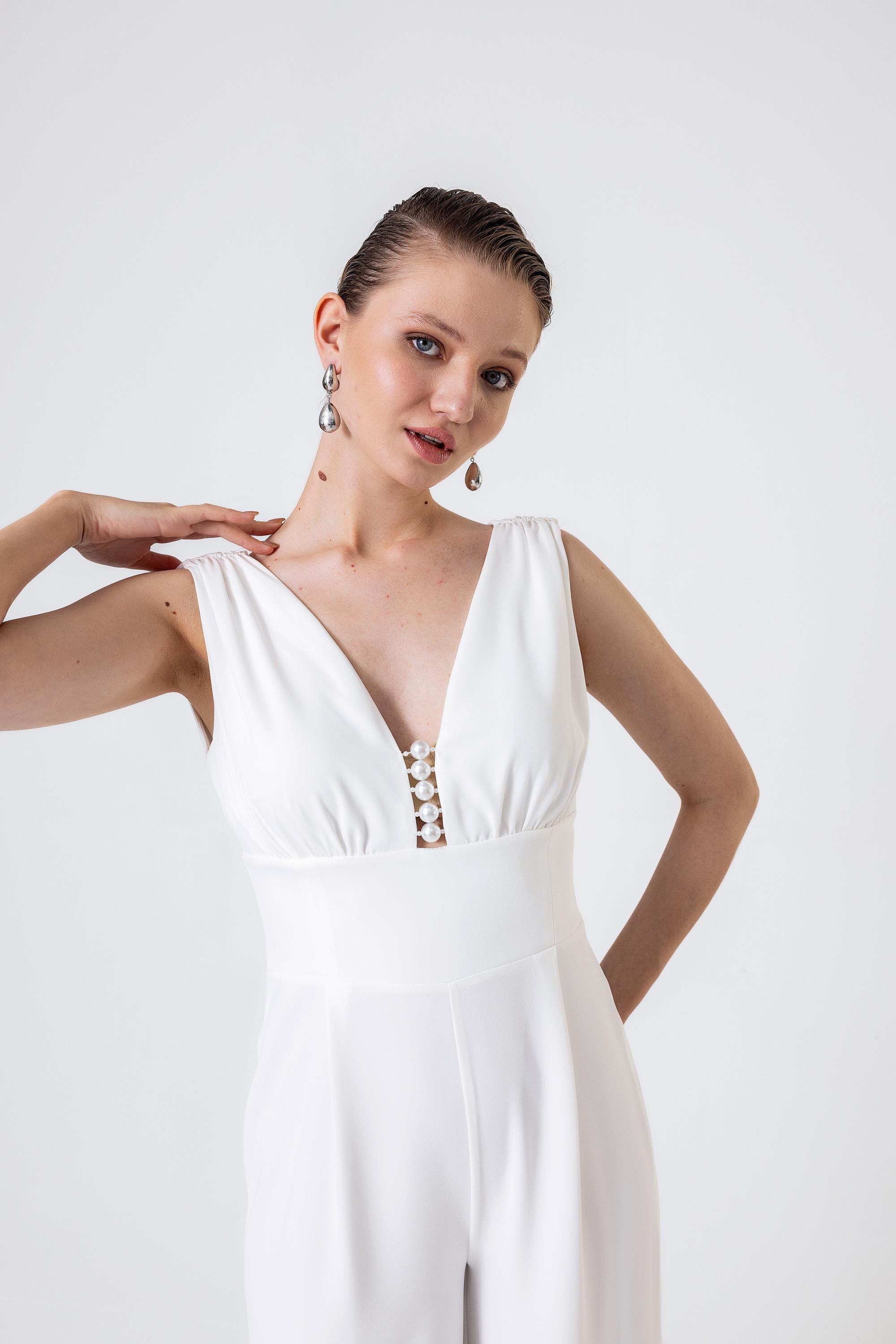 V Yaka İnci Detaylı Uzun Tulum Ecru