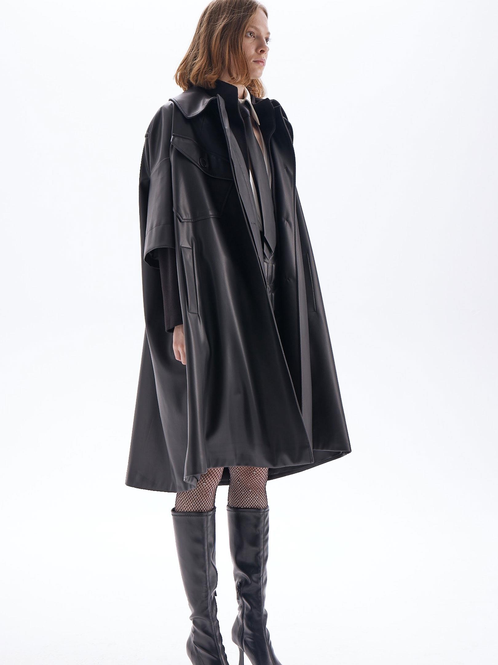 23FW105001 SUNİ DERİ UZUN KISA KOL KABAN Kategorisiz Modelleri