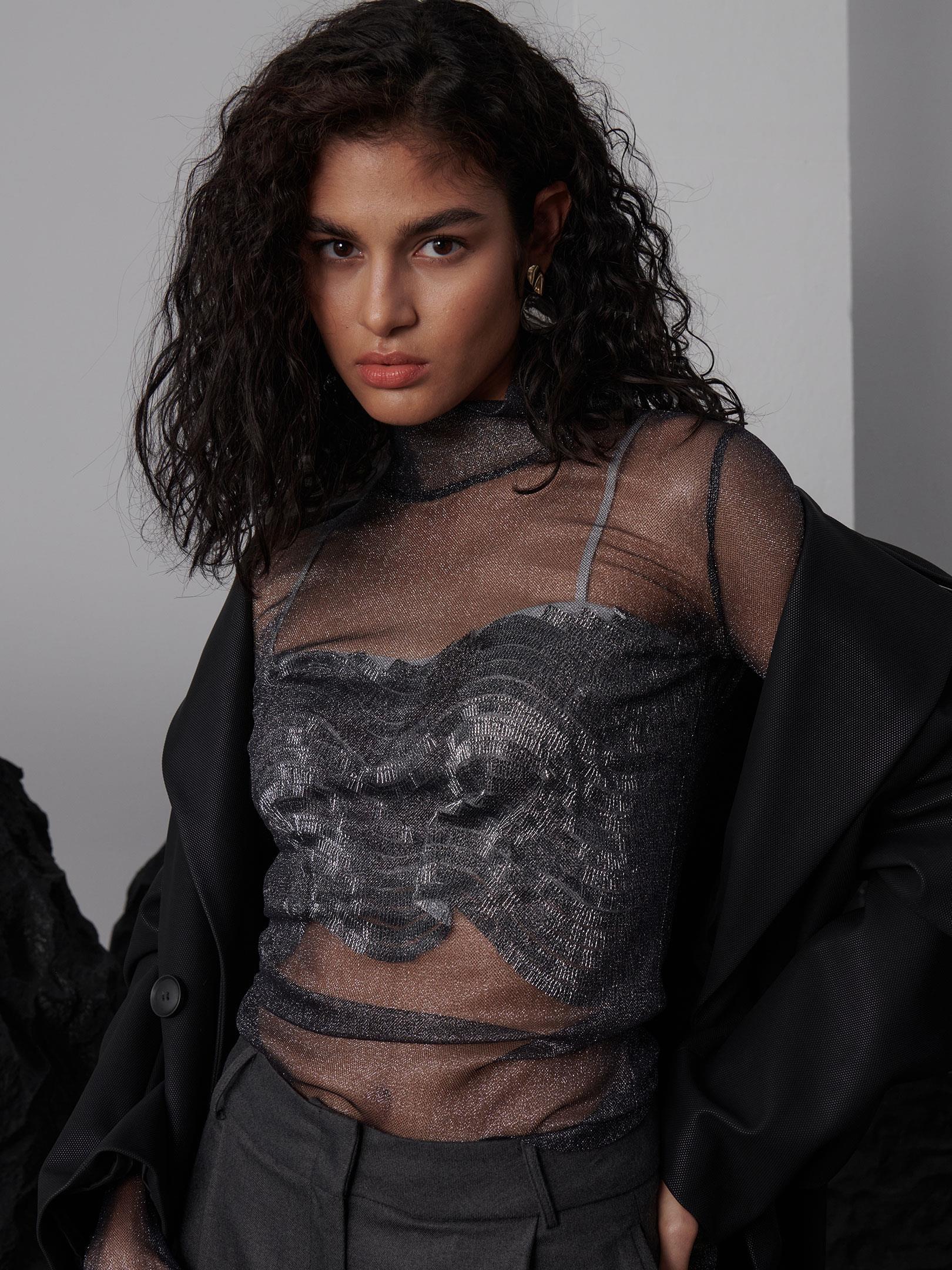 Askılı Boru Pullu Uzun Crop Şık Bluz Kategorisiz Modelleri