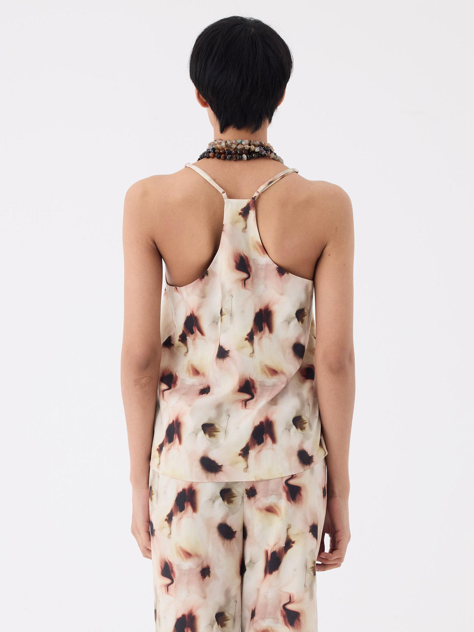 AYARLAMALI İNCE ASKILI SALAŞ BLUZ Kategorisiz Modelleri