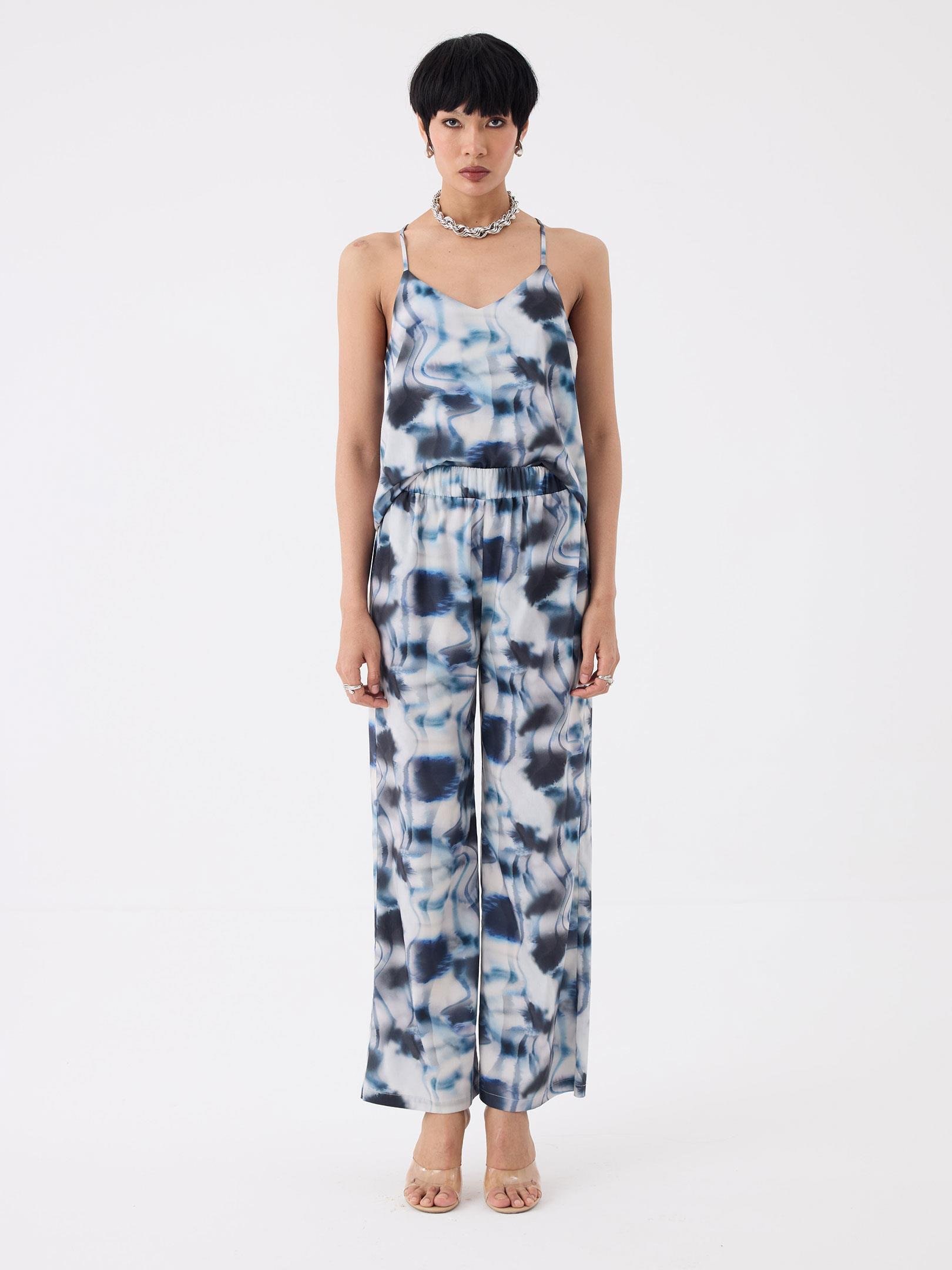 AYARLAMALI İNCE ASKILI SALAŞ BLUZ Kategorisiz Modelleri