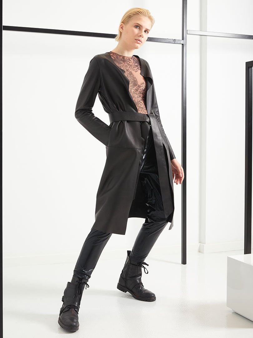 Beli Kuşaklı Uzun Deri Hırka - Siyah