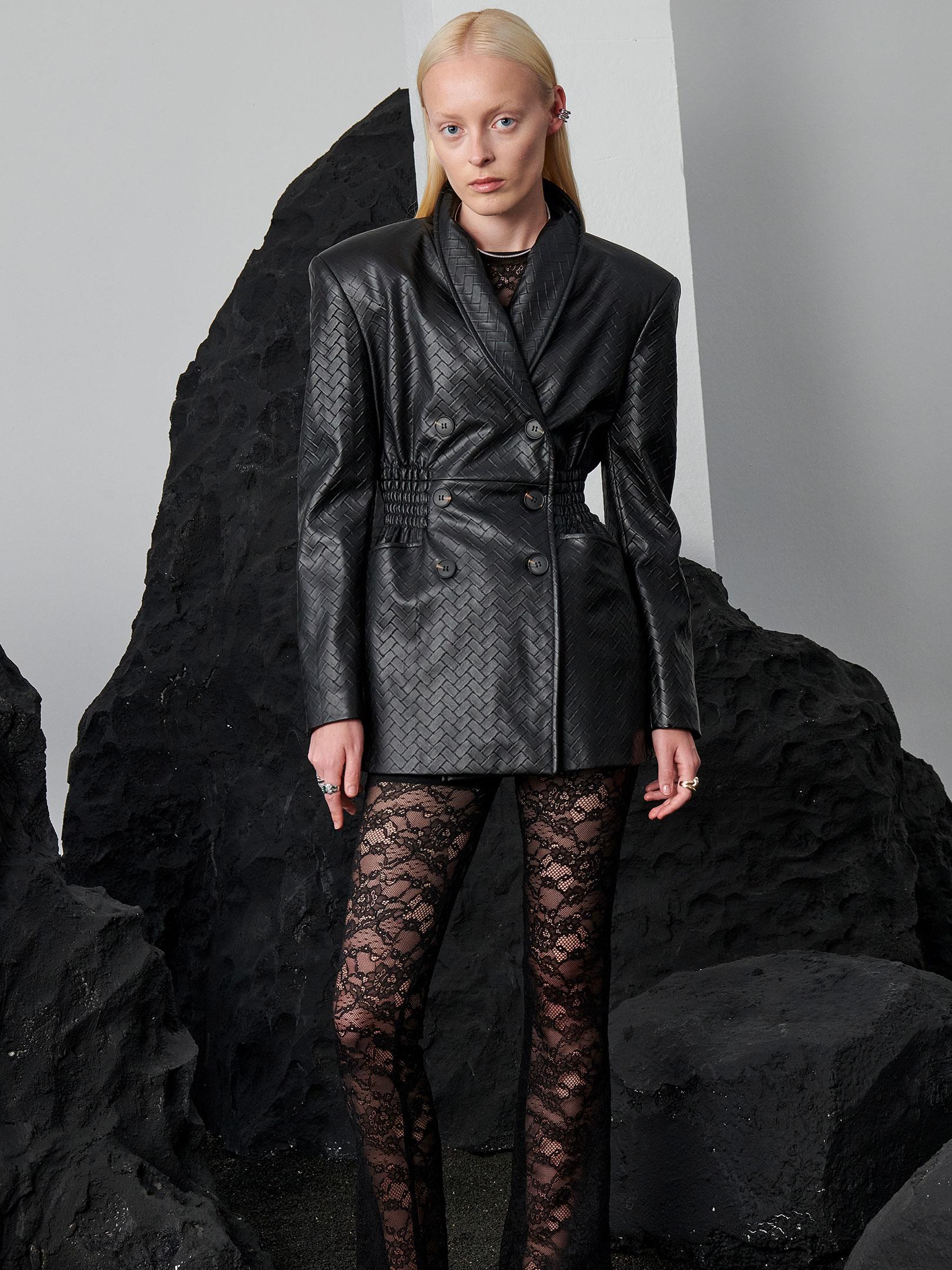 Beli Oturtmalı ve Düğmeli Vegan Örgü Deri Ceket - Siyah Ceket Modelleri