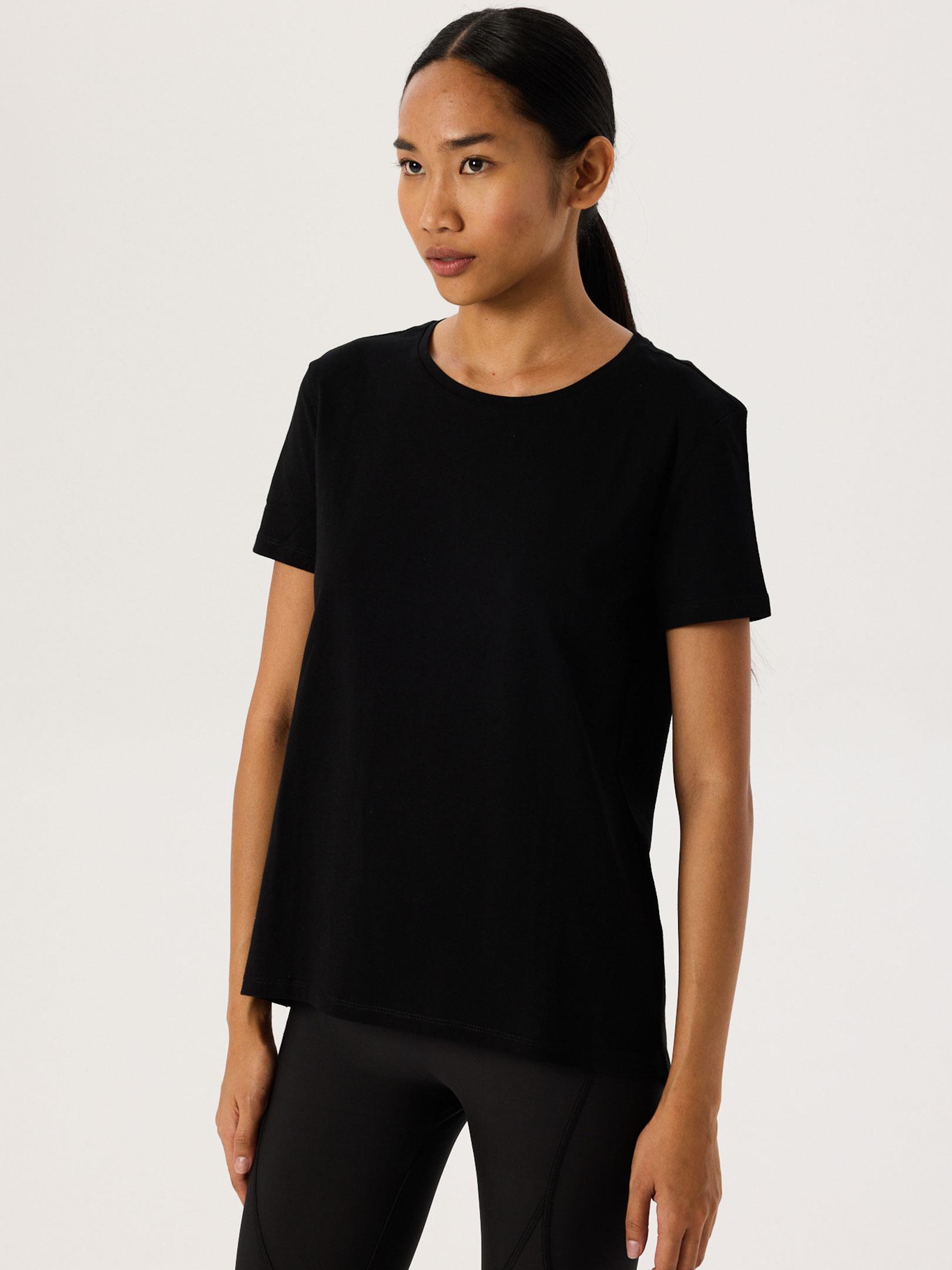 Bisiklet Yaka Arkası Uzun T-Shirt - Siyah T-shirt Modelleri