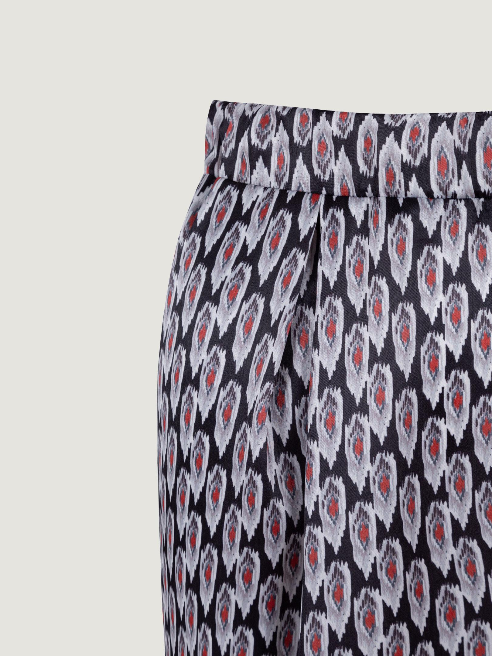 Bol Paça Pantolon - Kırmızı Desenli Pantolon Modelleri