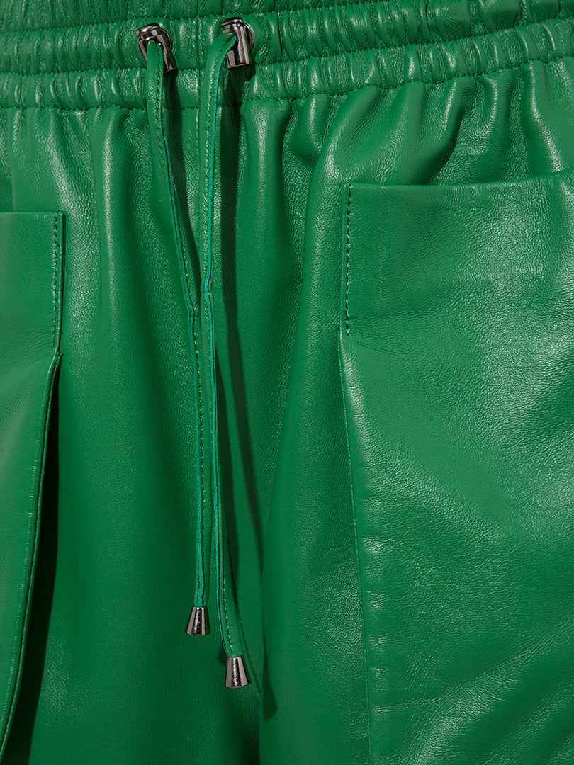 Büyük Cepli Beli Lastikli Şort - Yeşil