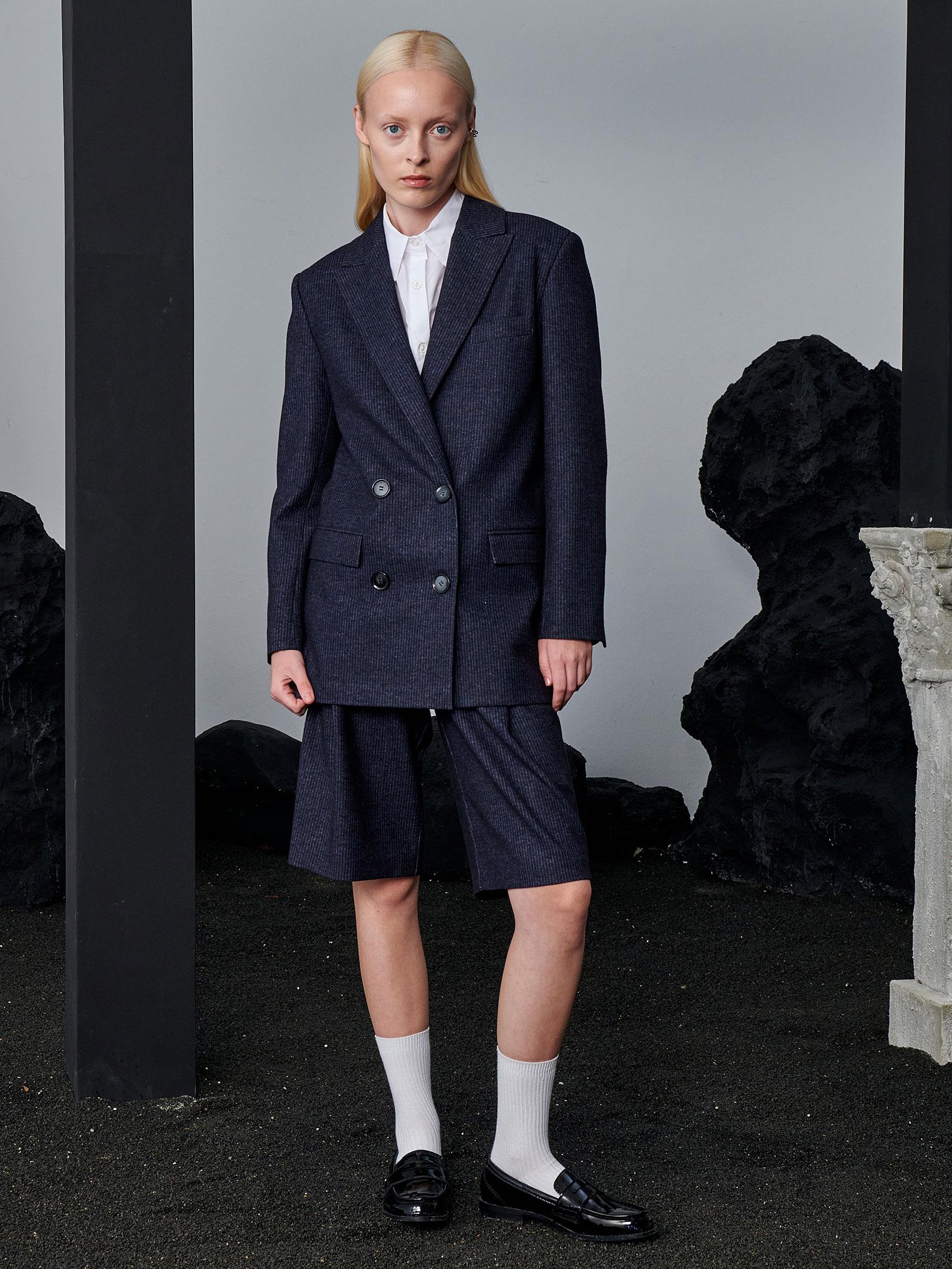 Çizgili Bermuda Şort - Lacivert Şort Modelleri