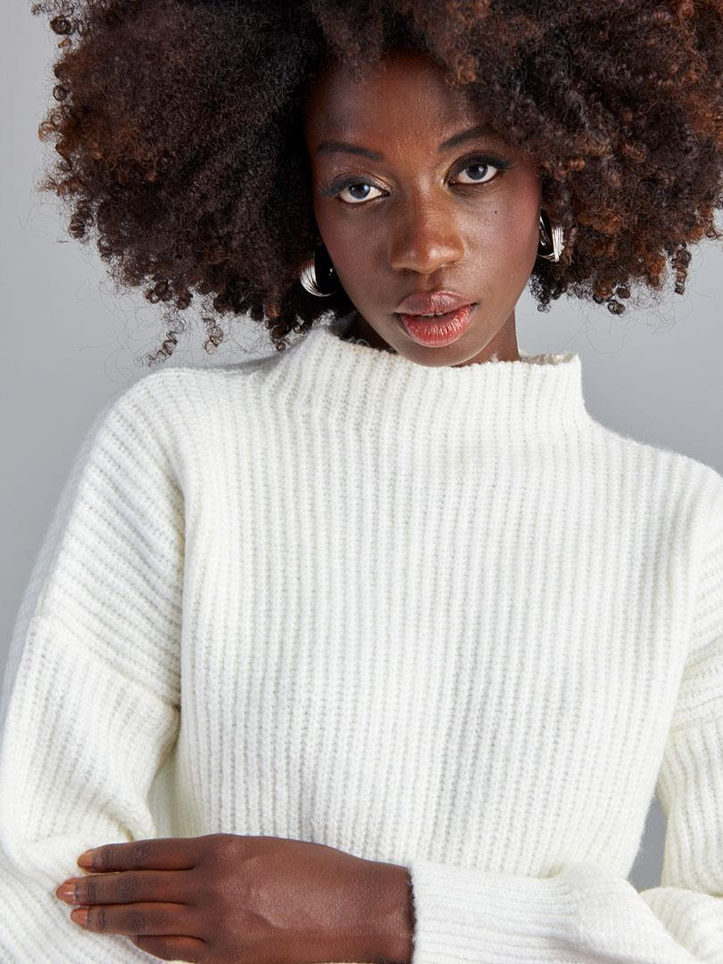 Dik Yaka Balon Kollu Triko kazak - Ekru Triko & Kazak Modelleri