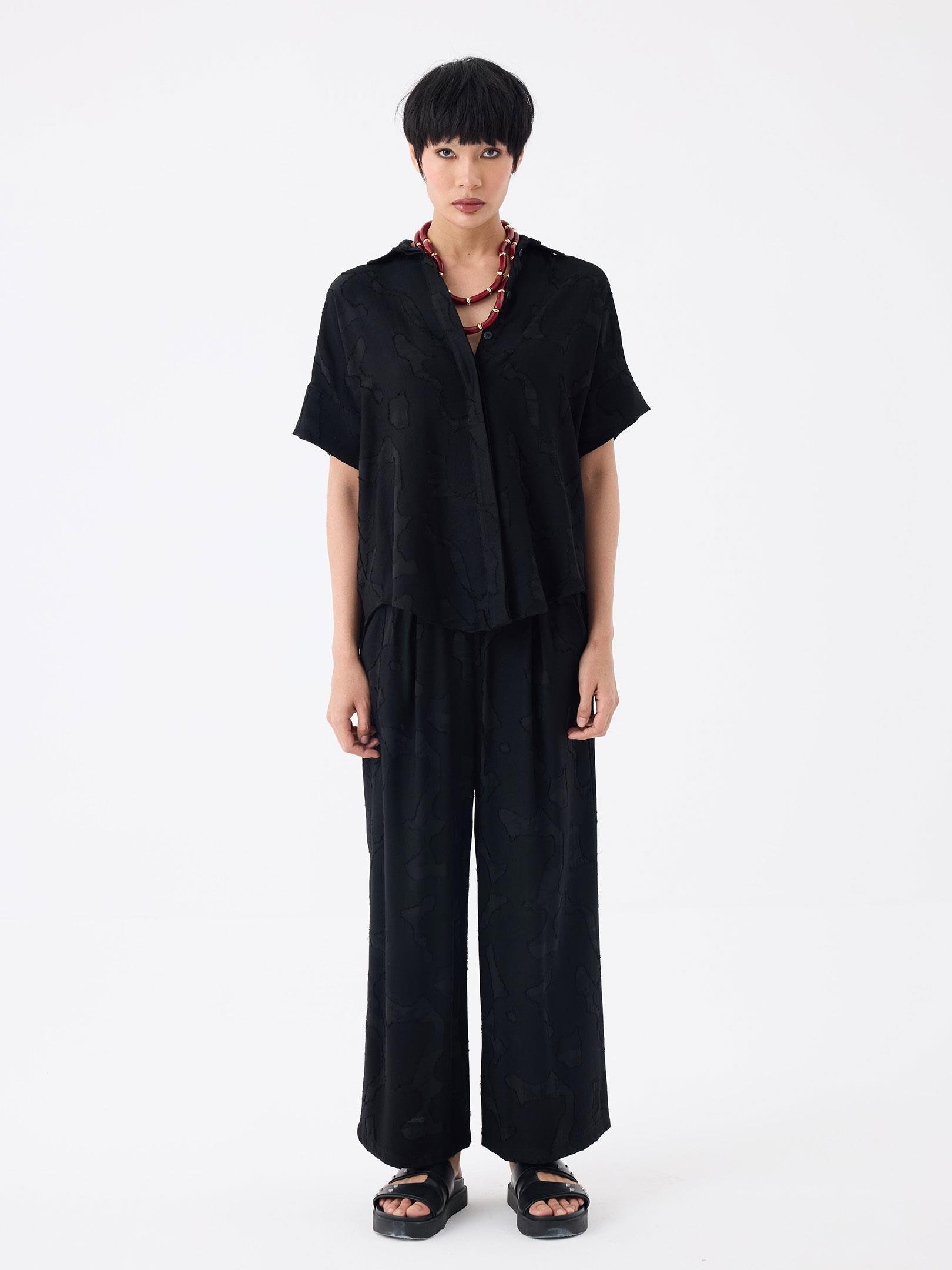 Jakarlı Kısa Kol Oversize Gömlek - Siyah Gömlek Modelleri