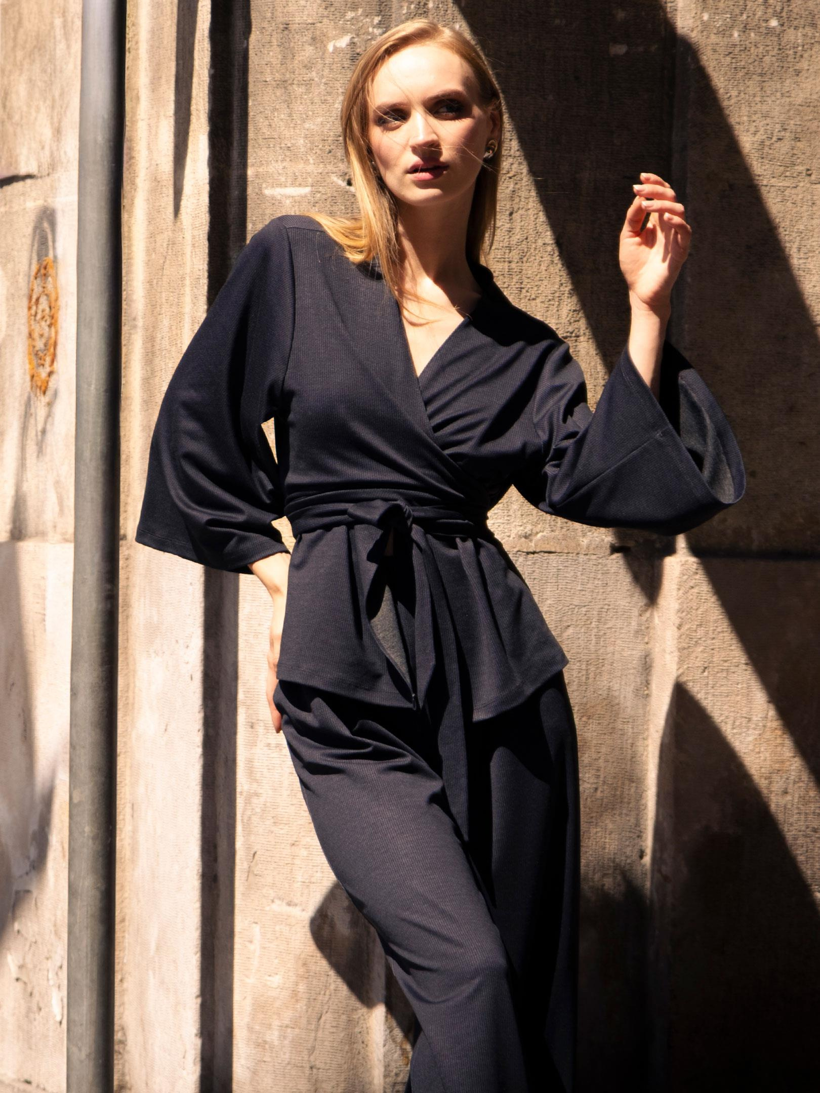 Kadın, Bayan Bağlama Detaylı Kruvaze Yaka Dökümlü Bluz Kategorisiz Modelleri