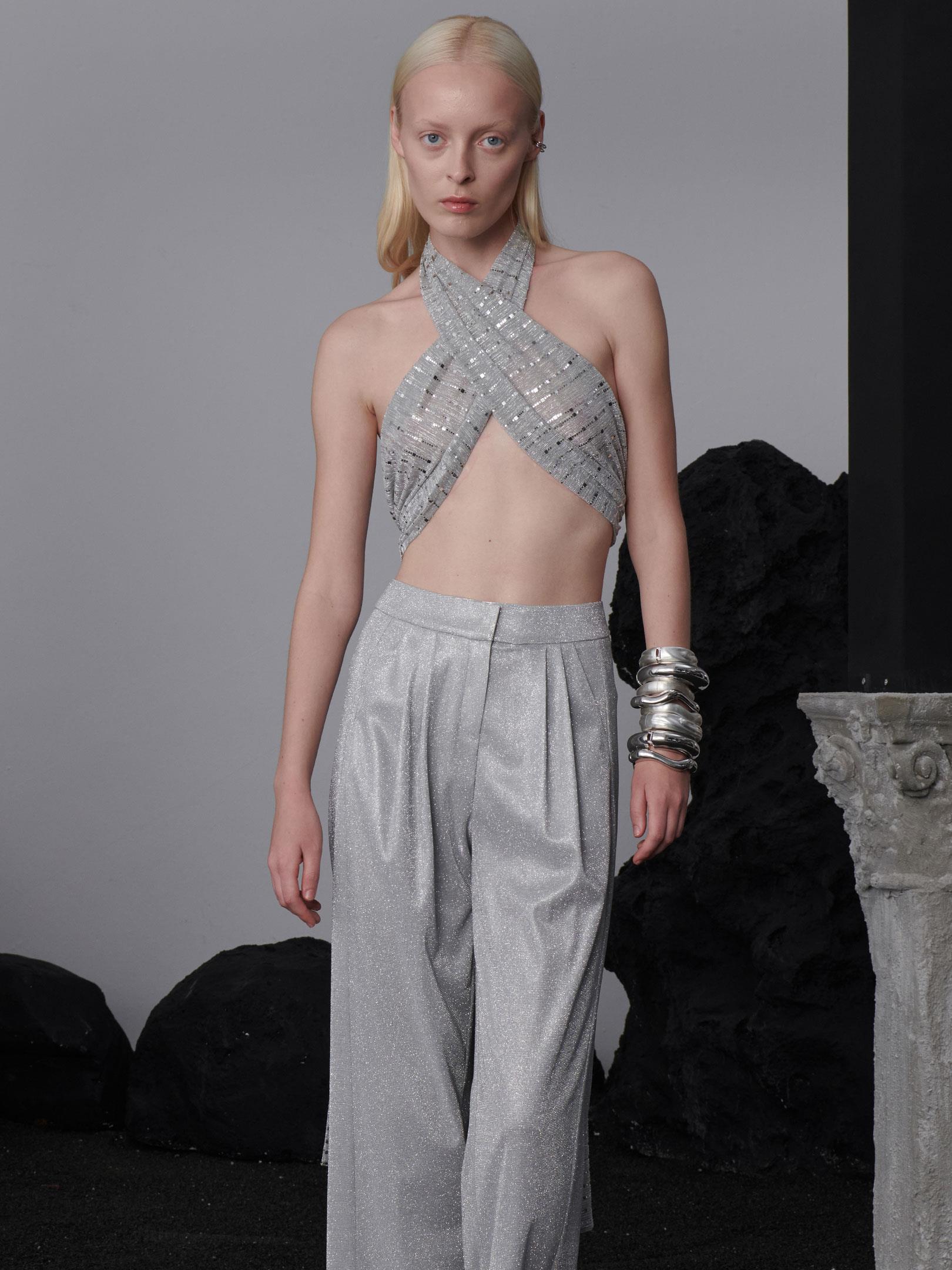 Önü Çapraz Arkası Fermuarlı Şık Üst Kategorisiz Modelleri