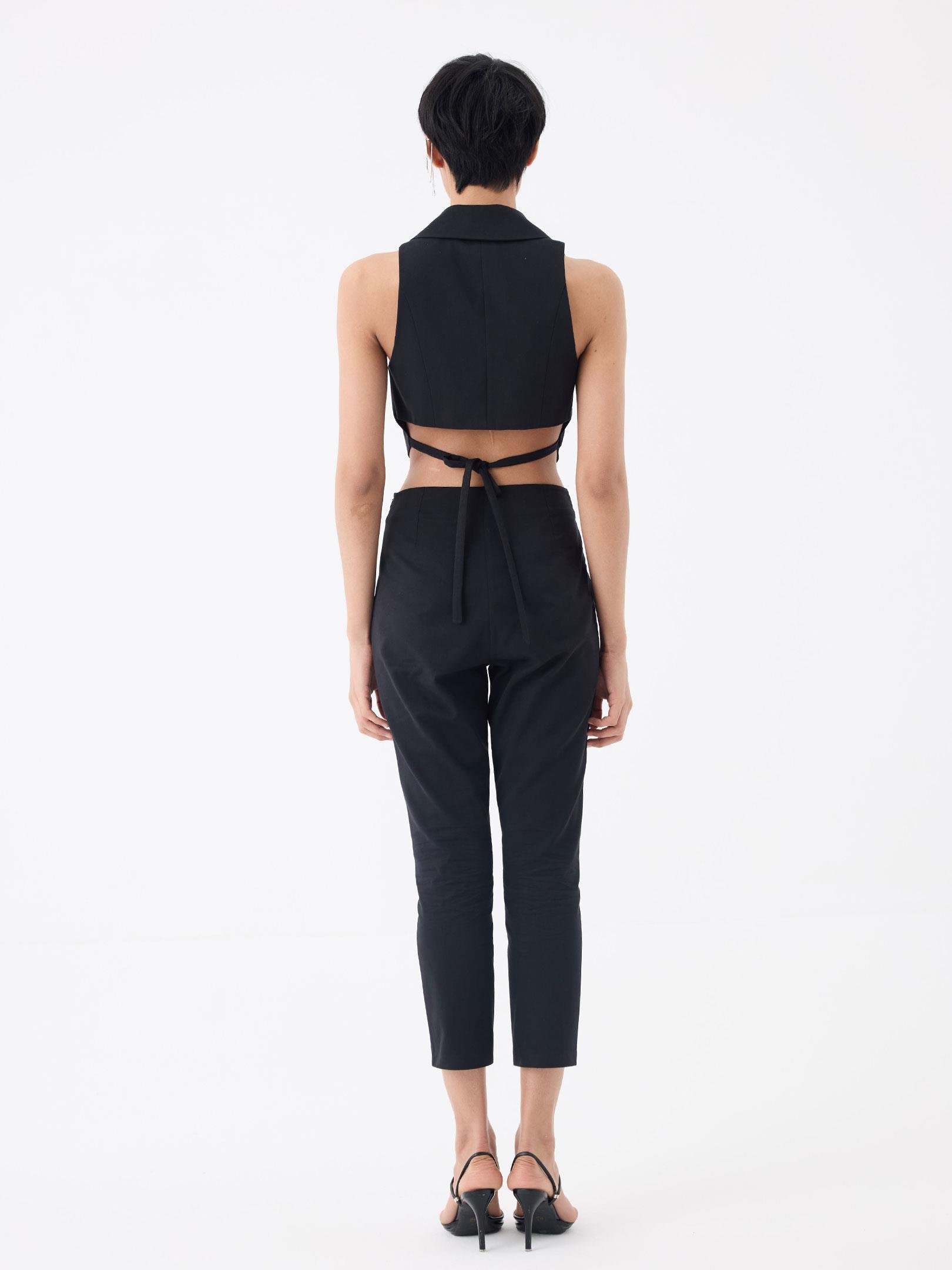 Önü Düğmeli Bel Dekolteli Arkadan Bağlama Detaylı Yelek - Siyah Yelek Modelleri