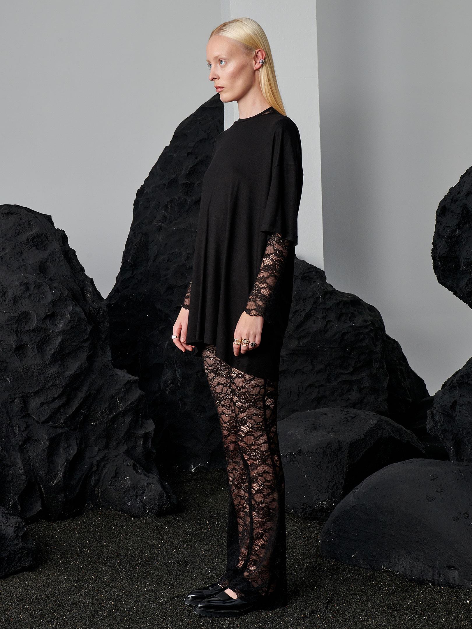 Oversize Dökümlü Viskon T-Shirt- Siyah T-shirt Modelleri