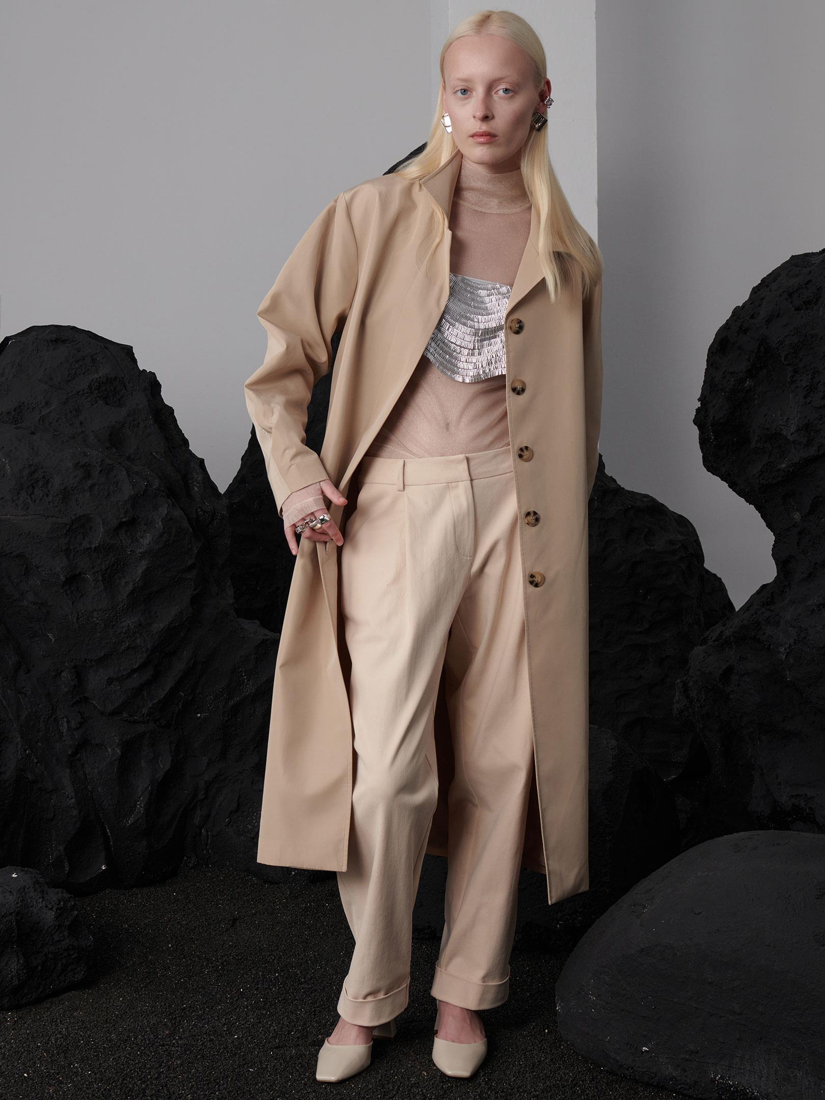 Oversize Kesim Düğmeli ve Cep Detaylı Uzun Trençkot - Bej Kaban ve Trençkot Modelleri