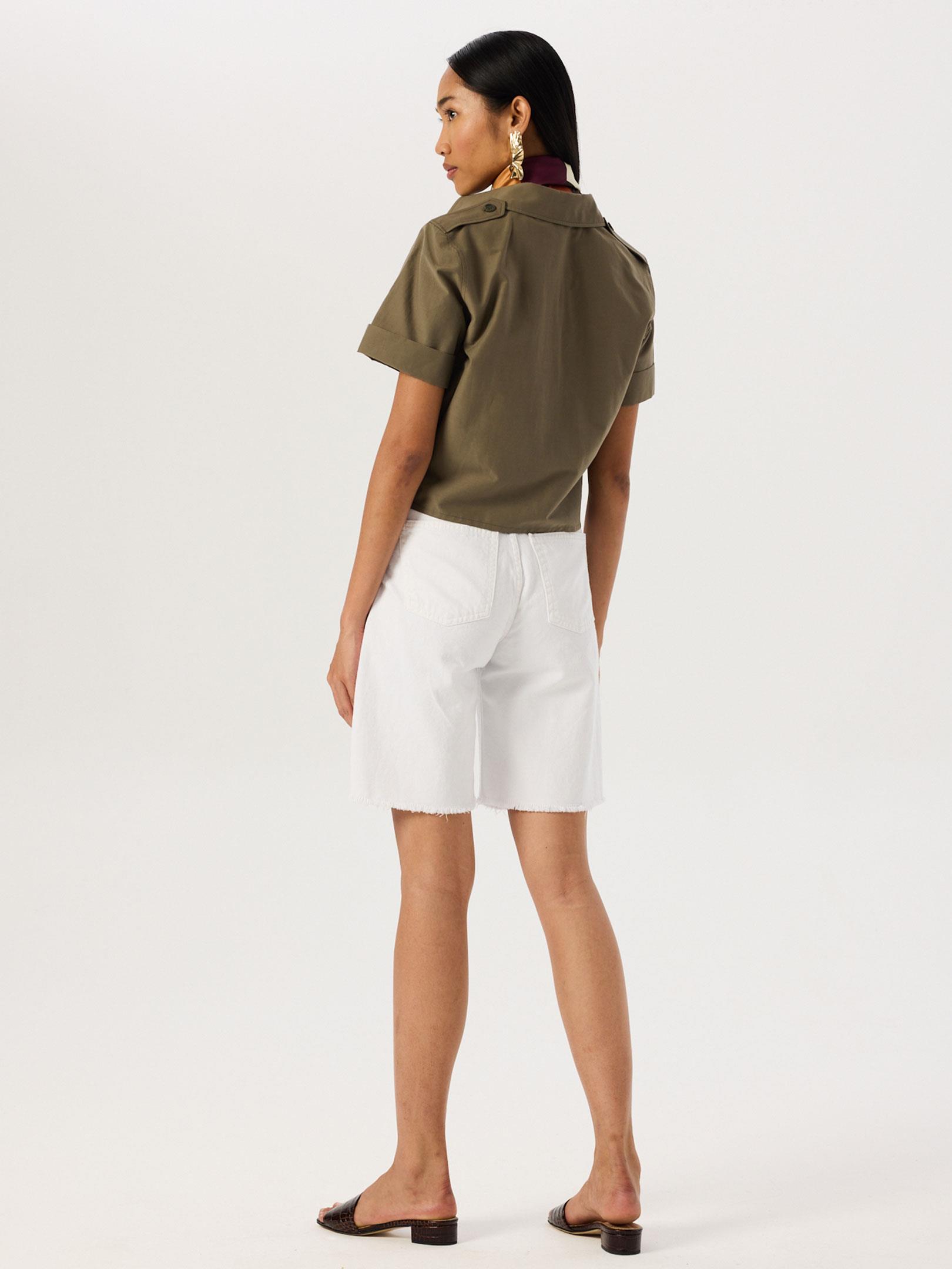 Paçası Dikişsiz Straight Fit Bermuda Şort - Beyaz Şort Modelleri