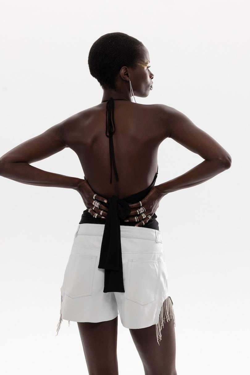 Swarovski Detaylı Mini Deri Şort - Beyaz