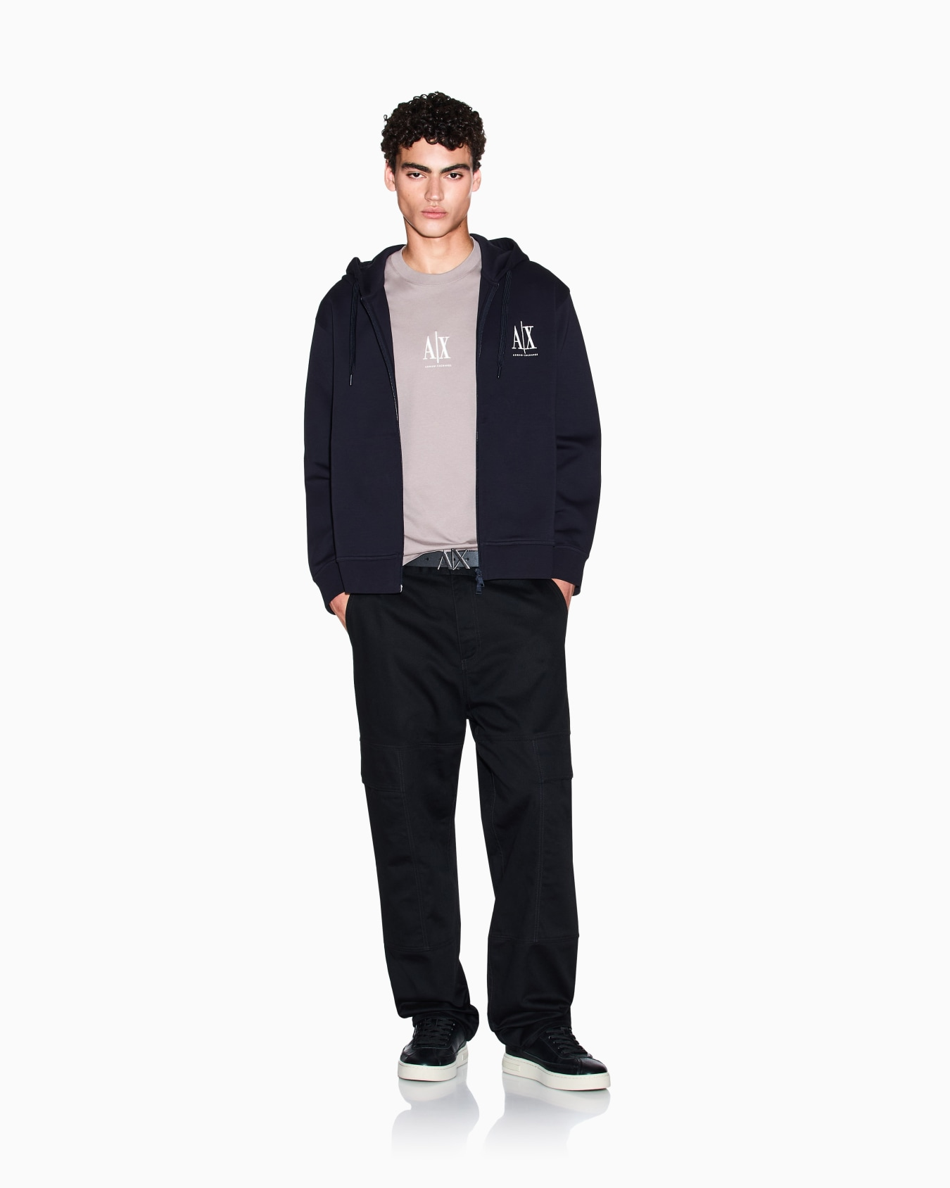 Armani Exchange Armani Exchange Erkek Normal Kalıp AX Logo Detaylı Fermuarlı Kapüşonlu Uzun Kollu Lacivert Sweatshirt XM000371 AF10818-UB101