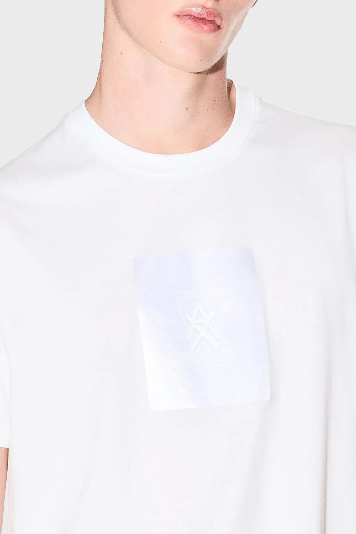 Armani Exchange Armani Exchange Erkek Bisiklet Yaka Logo Baskılı Pamuklu Kısa Kollu Beyaz T-Shirt XM002213 AF10356-U0009
