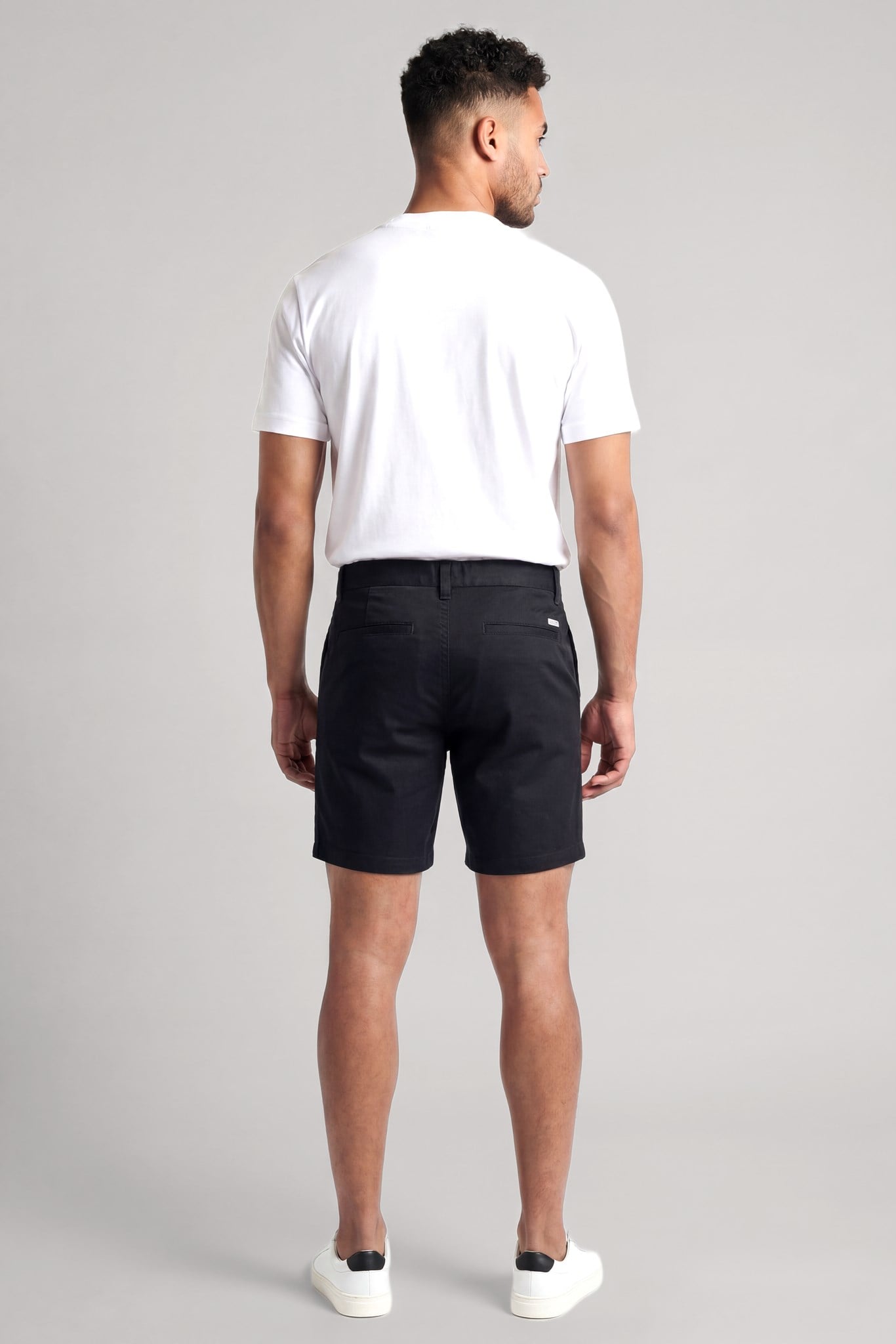 Armani Exchange Armani Exchange Erkek Düğme Kapama Normal Bel Kısa Boy Cep Detay Lacivert Şort XM002806 AF22642-UB101
