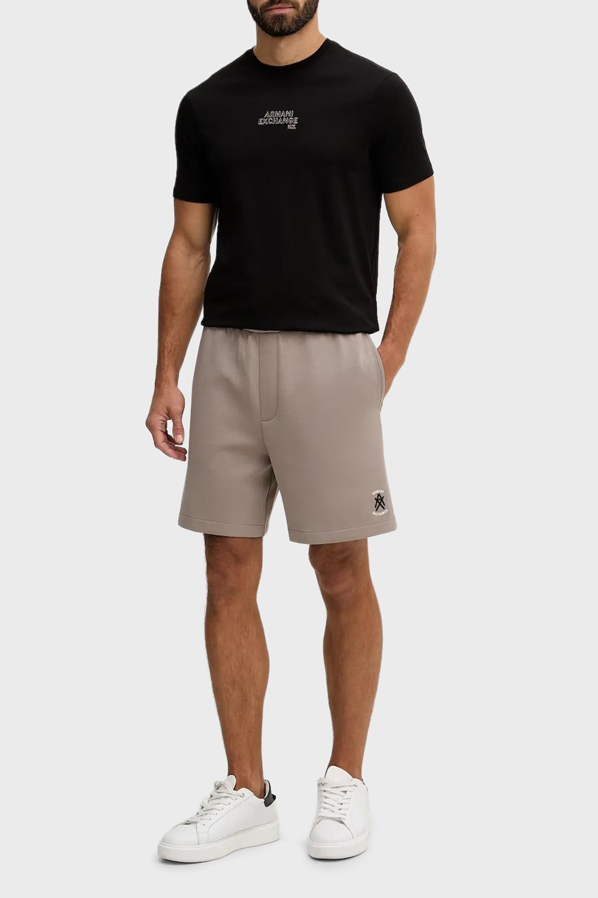 Armani Exchange Armani Exchange Erkek Logo Detaylı Yuvarlak Yakalı Kısa Kollu Siyah T-Shirt XM001784 AF10356-UC001