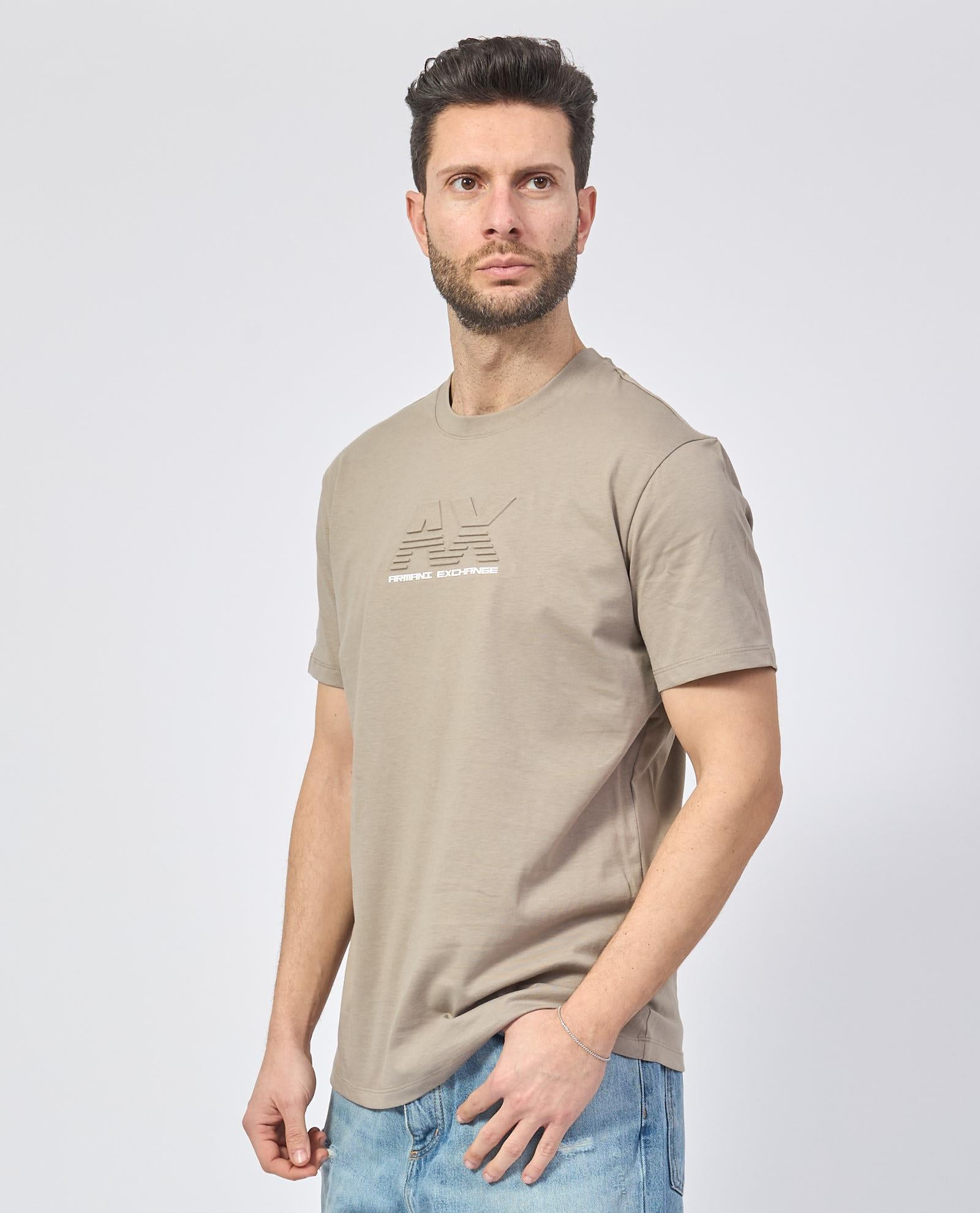 ARMANI EXCHANGE Armani Exchange Erkek Regular Fit Yuvarlak Yaka Göğüste Kabartmalı Logo Detaylı Kısa Kollu Bej T-Shirt XM000544 AF10361-U6167