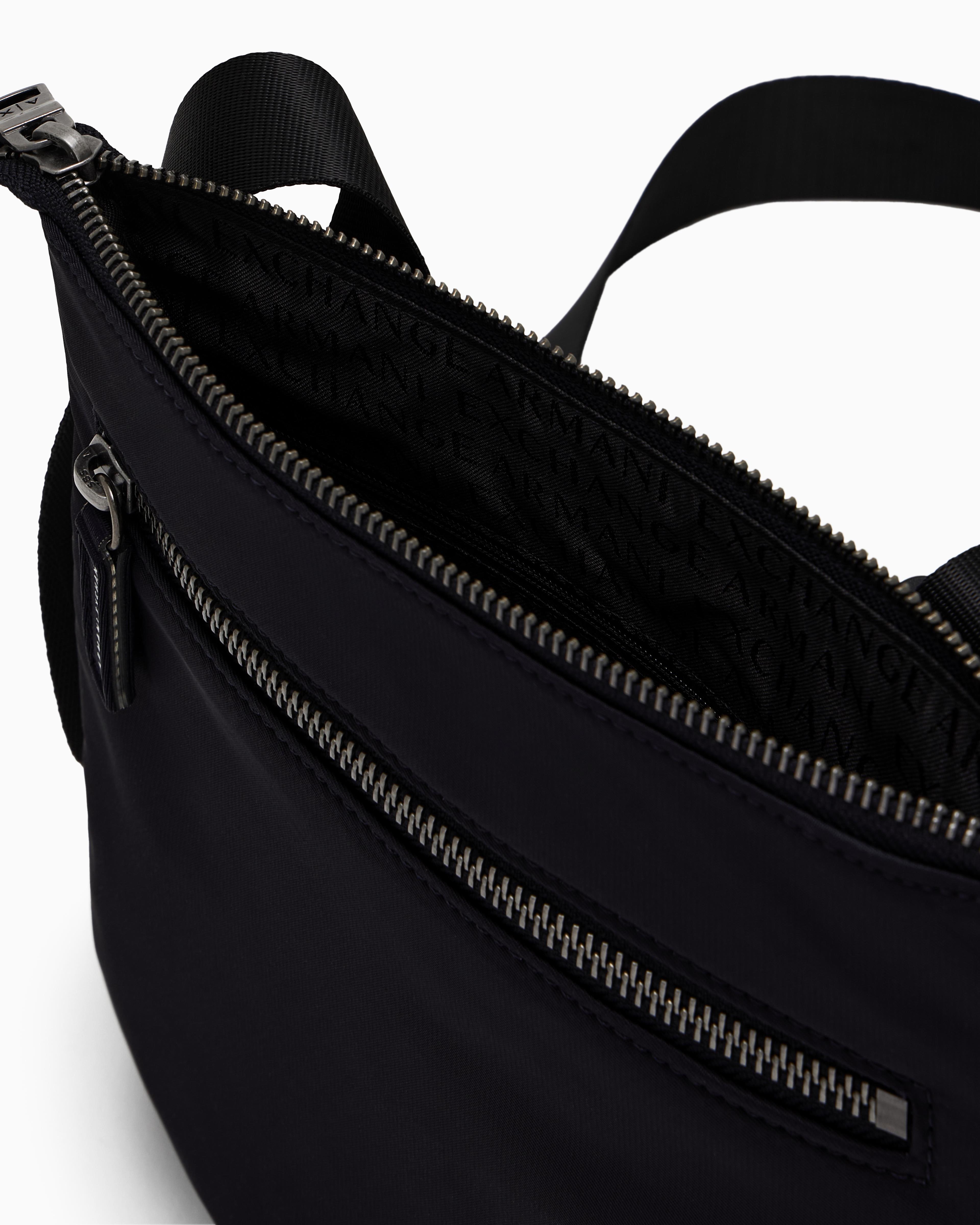 ARMANI EXCHANGE Armani Exchange Erkek Ayarlanabilir Askı Fermuar Kapama Spor Geniş Kullanım Lacivert Omuz Çantası XM000105 AF15129-UB101