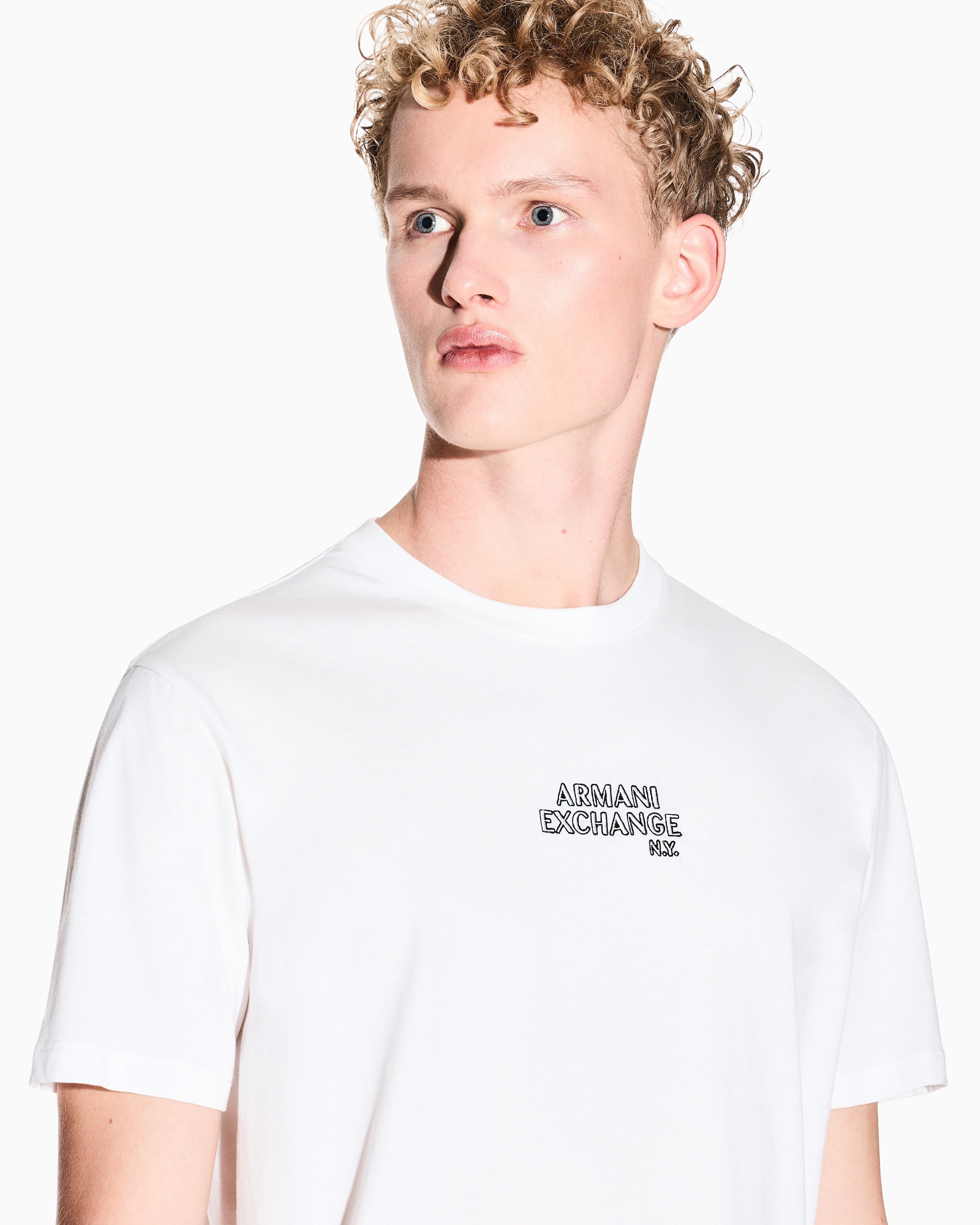 Armani Exchange Armani Exchange Erkek Logo Detaylı Yuvarlak Yakalı Kısa Kollu Beyaz T-Shirt XM001784 AF10356-U0009