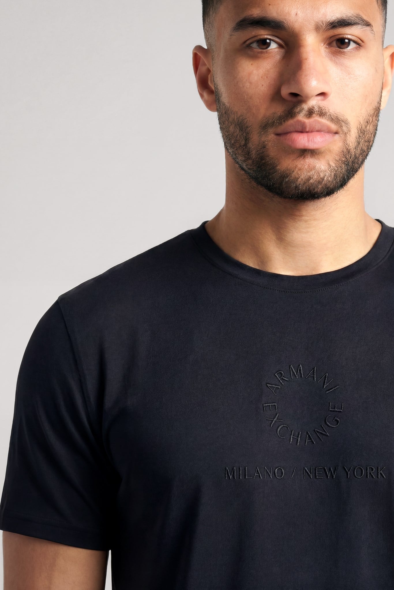 Armani Exchange Armani Exchange Erkek Normal Kalıp Yuvarlak Yakalı Logo İşlemeli Yuvarlak Yakalı Kısa Kollu Lacivert T-Shirt XM002450 AF10356-UB101