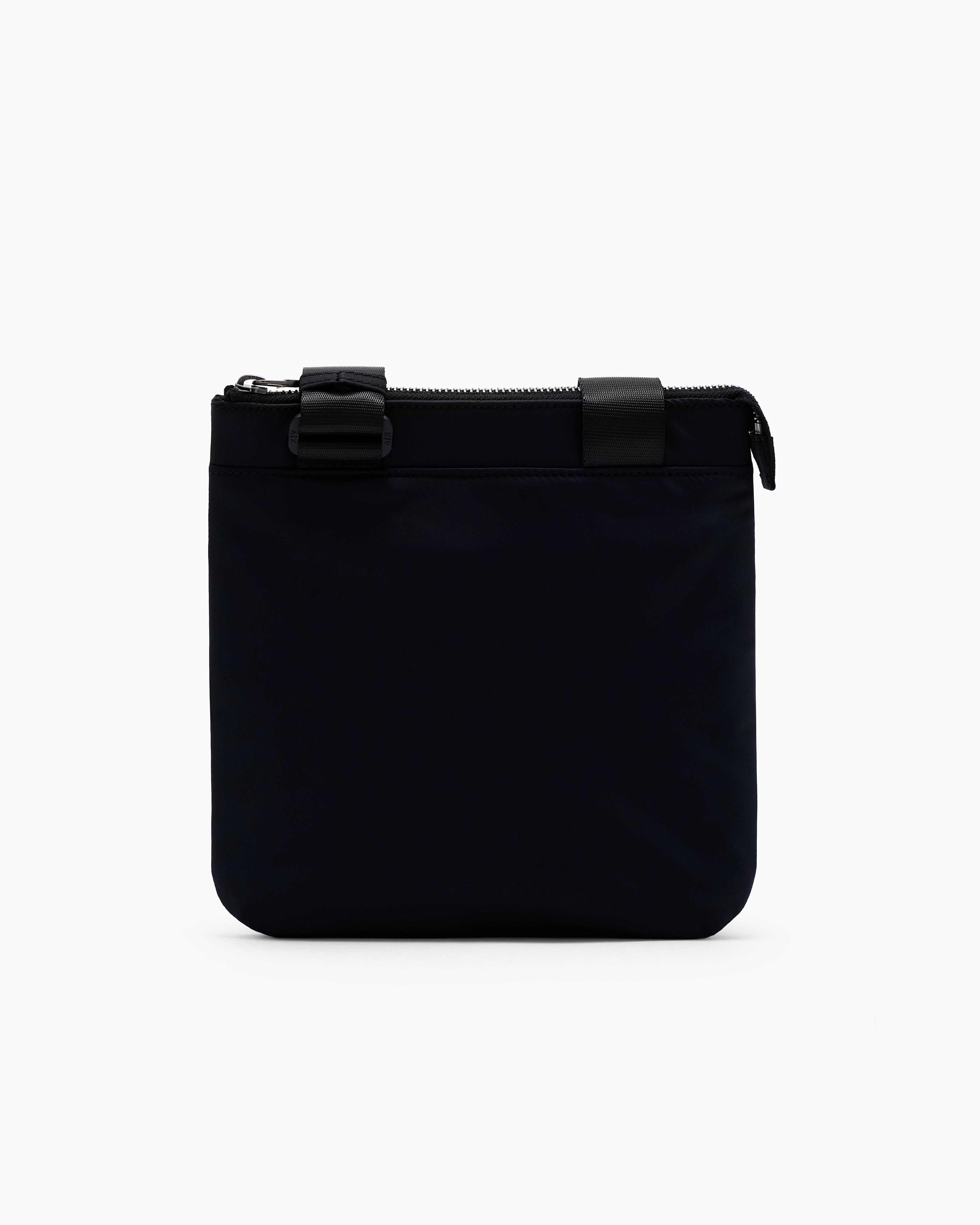 ARMANI EXCHANGE Armani Exchange Erkek Ayarlanabilir Askı Fermuar Kapama Spor Geniş Kullanım Lacivert Omuz Çantası XM000105 AF15129-UB101