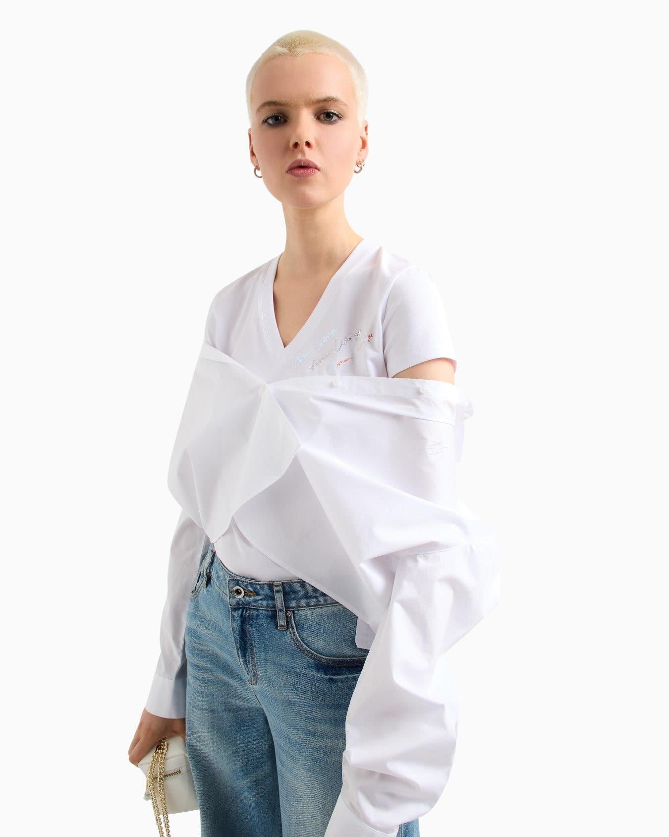 ARMANI EXCHANGE Armani Exchange Kadın Kısa Kollu V Yaka Dokuma Kumaş Beyaz T-Shirt XW000600 AF10355-U0002