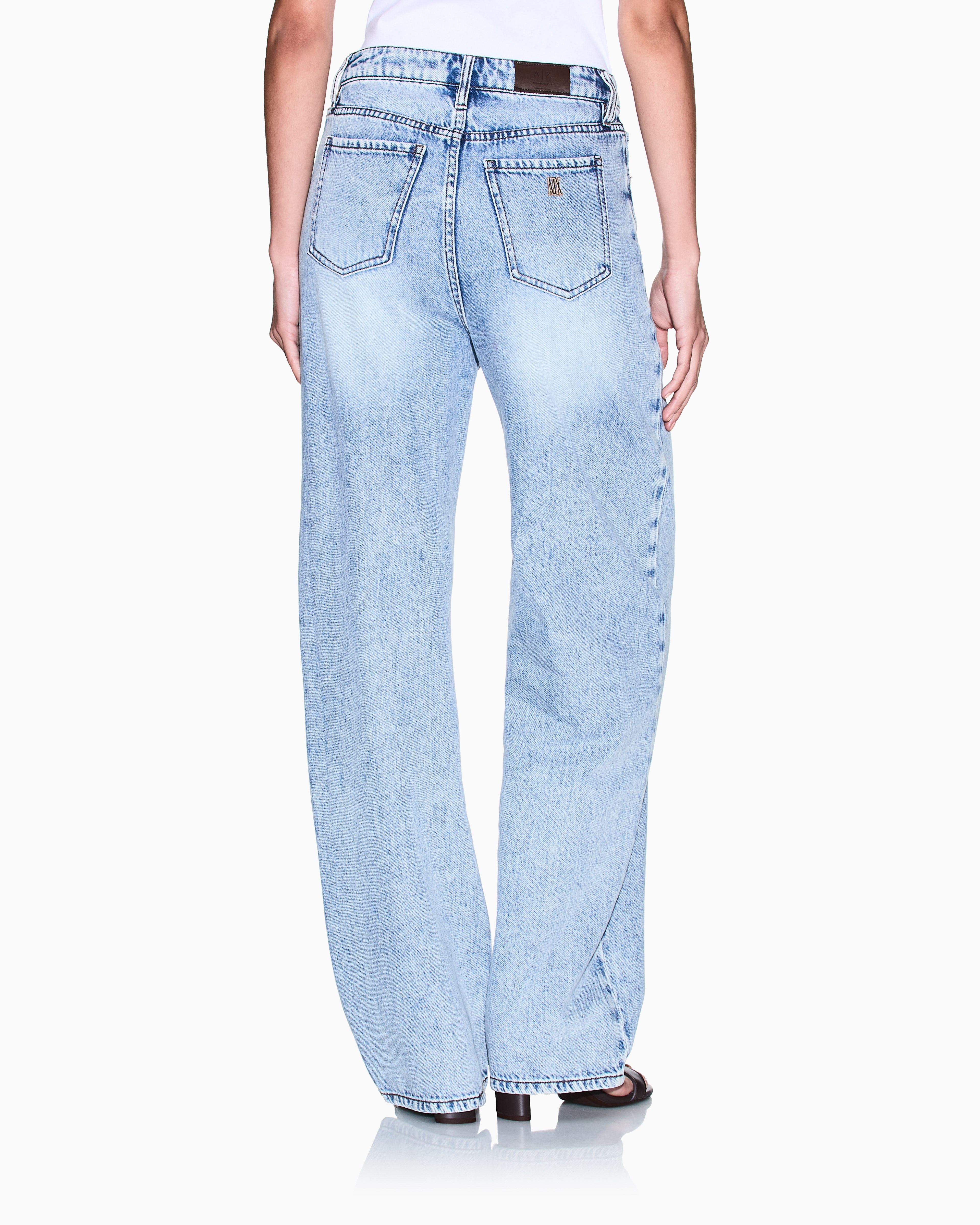 Armani Exchange Armani Exchange Kadın Denim Yüksek Bel Düğmeli Geniş Paçalı Lacivert Jeans XW000100 AF21338-MB001