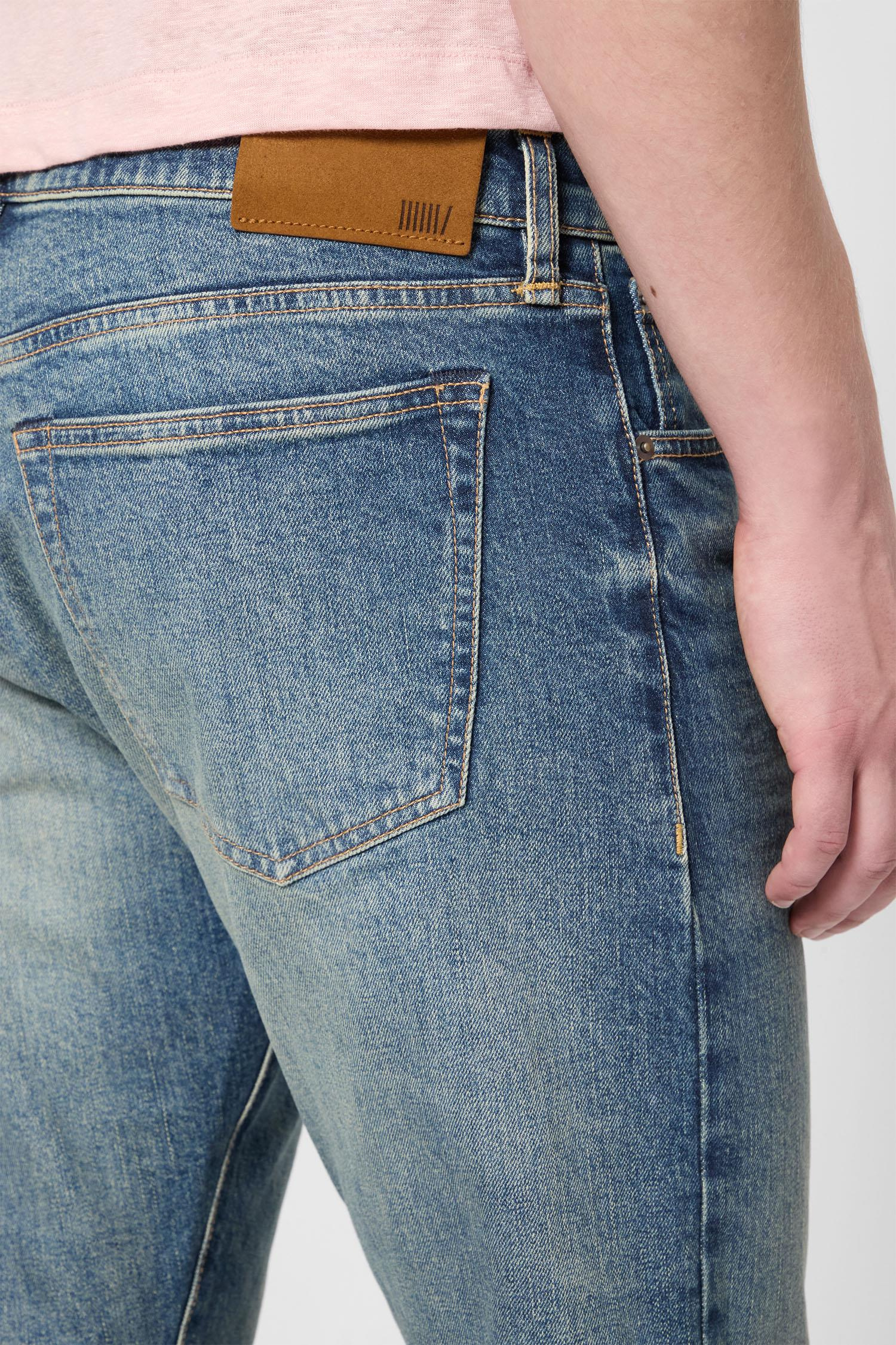 BOSS BOSS Erkek Eskitme Desenli Slim Fit Düz Paça Mavi Jeans 50549119-422