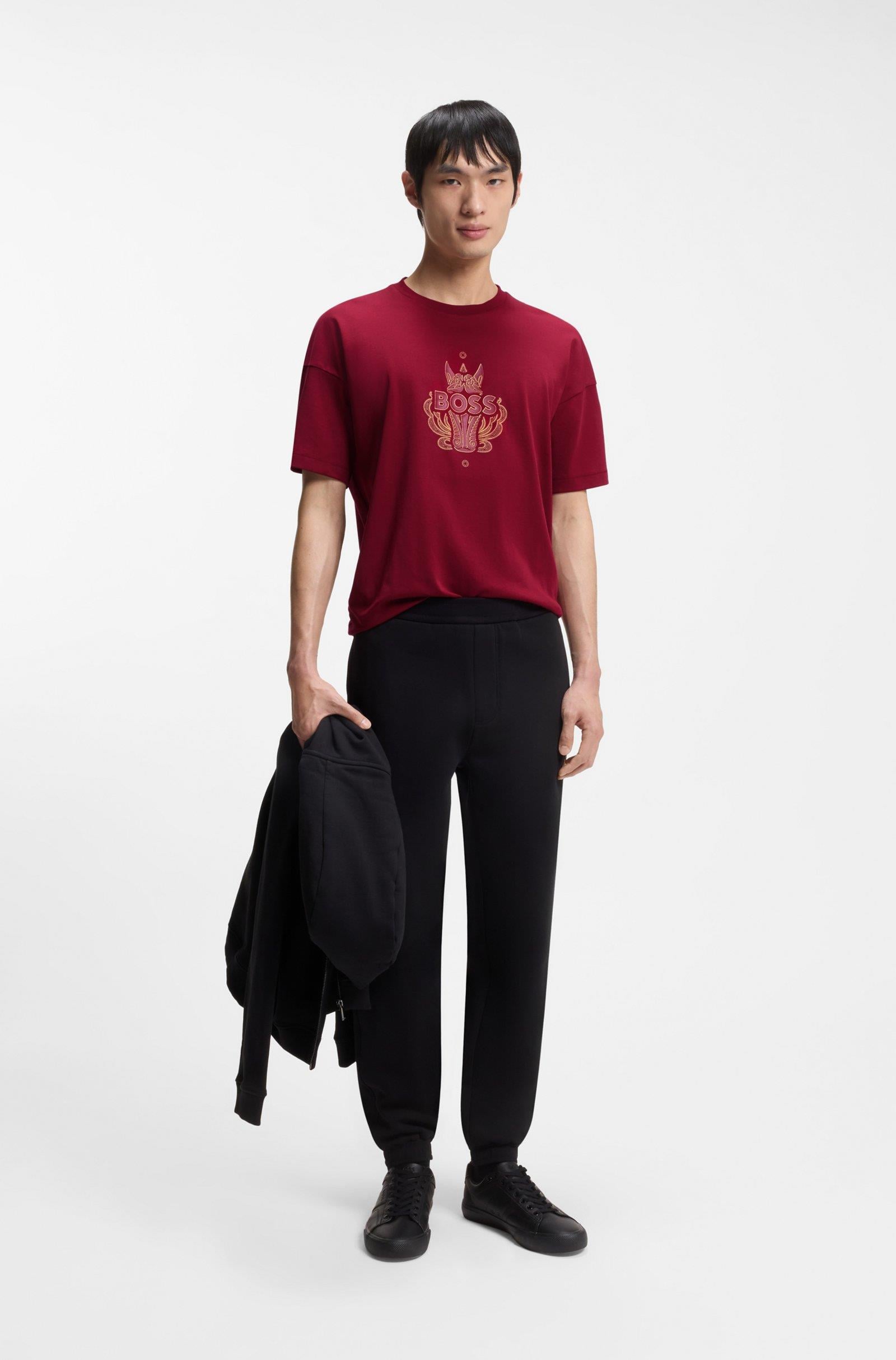 BOSS  BOSS Erkek İşlemeli Logo Tasarımlı %100 Pamuklu Kısa Kollu Kırmızı T-Shirt 50565015-616