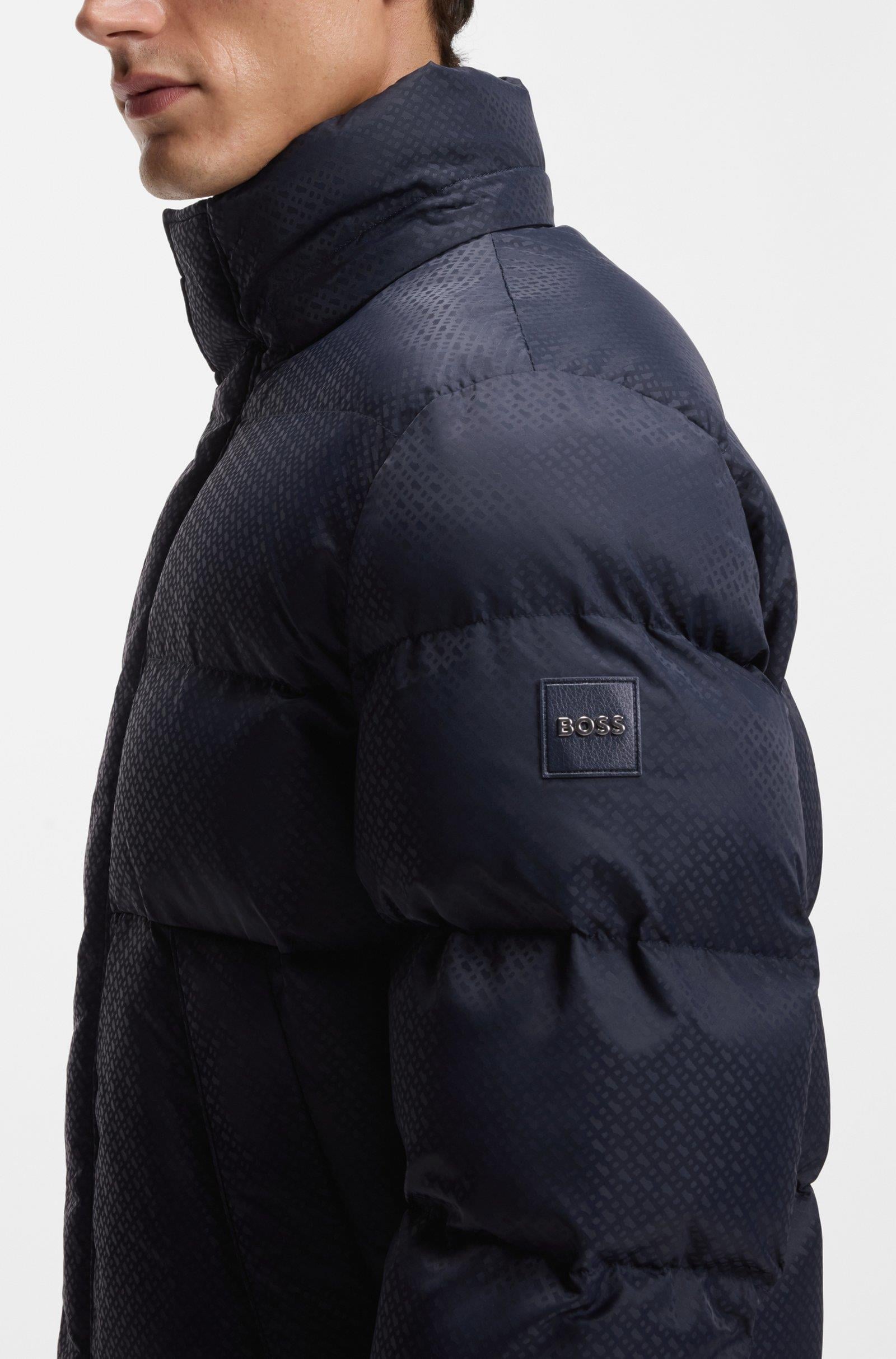 BOSS  BOSS Erkek Monogram Jakarlı Logo Desenli Su Geçirmez Kapüşonlu Lacivert Mont 50548727-404