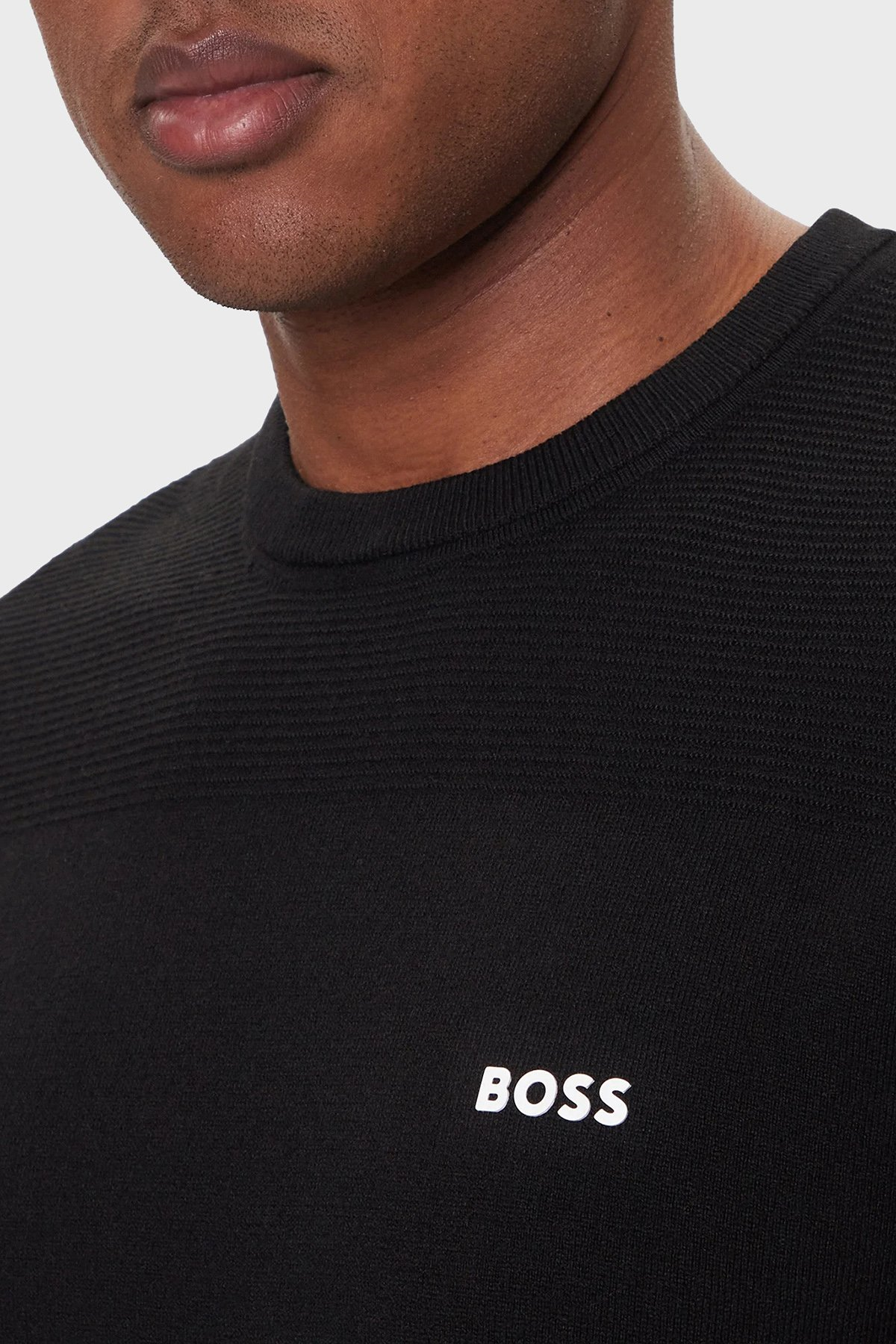 BOSS  BOSS Erkek Normal Kalıp Yuvarlak Yakalı Nefes Alabilen Yün İçerikli Uzun Kollu Siyah Kazak 50547507-001