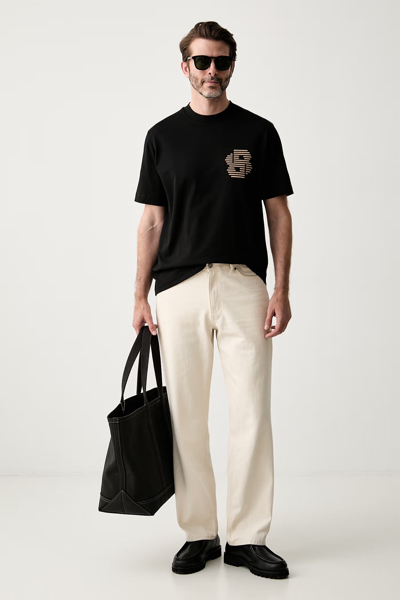BOSS  BOSS Erkek Normal Kesim Nefes Alabilen Organik Pamuklu Desenli Kısa Kollu Siyah T-Shirt 50565606-002